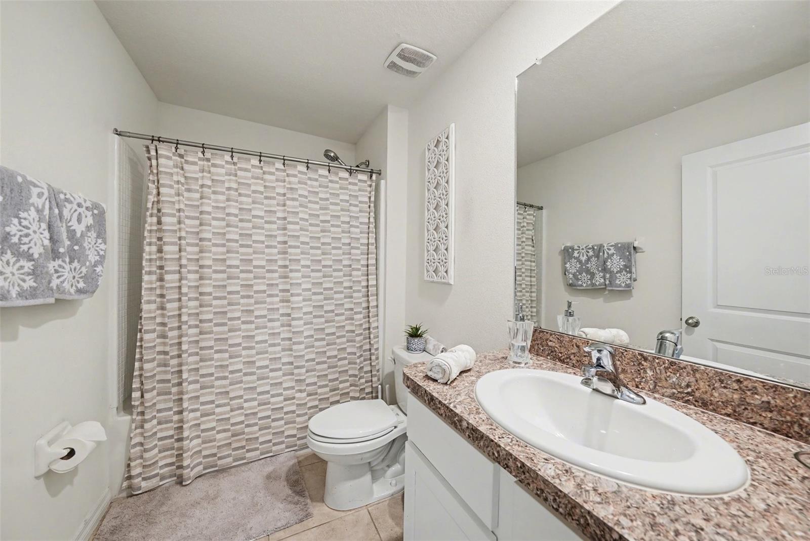 Image 25 of 33 For 7980 Broad Pointe Drive