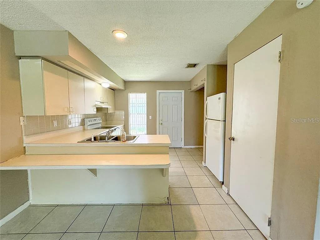 Image 11 of 14 For 944 Buccaneer Drive