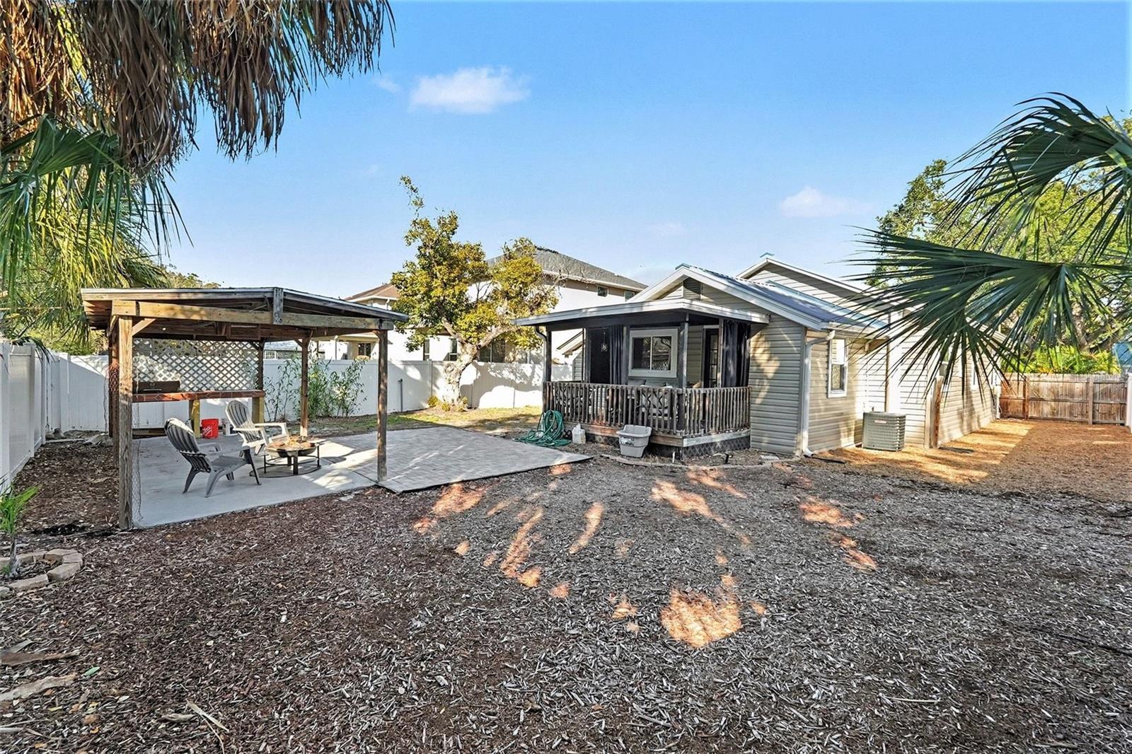 Image 5 of 26 For 6305 Macdill Avenue