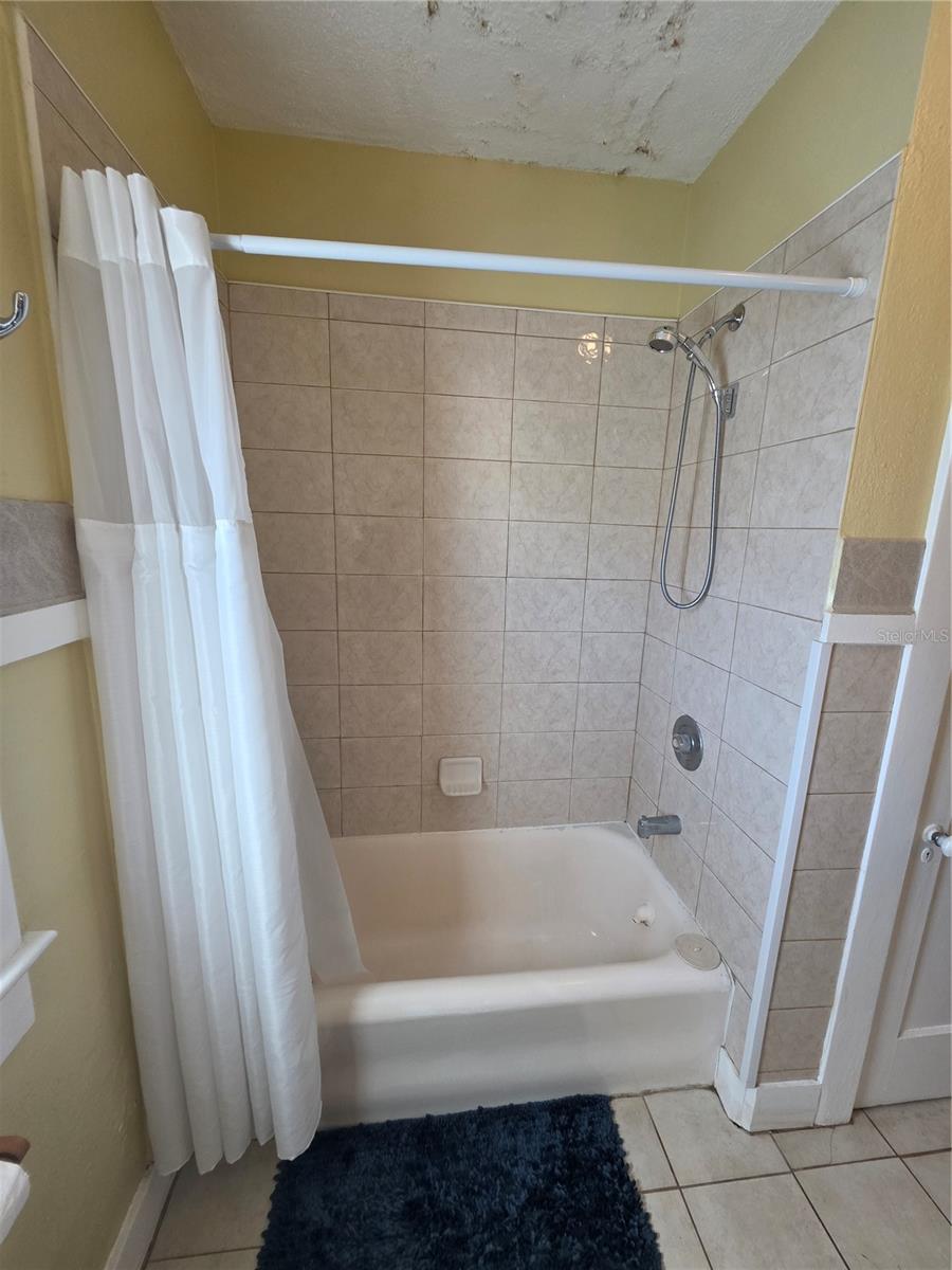 Image 18 of 25 For 1568 Drew Street