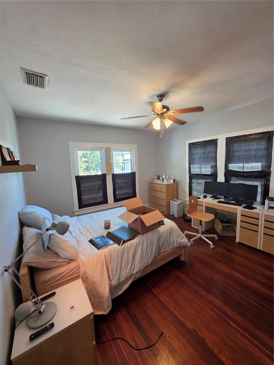 Image 20 of 25 For 1568 Drew Street