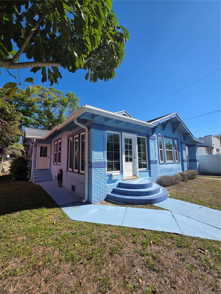 Image 3 of 25 For 1568 Drew Street