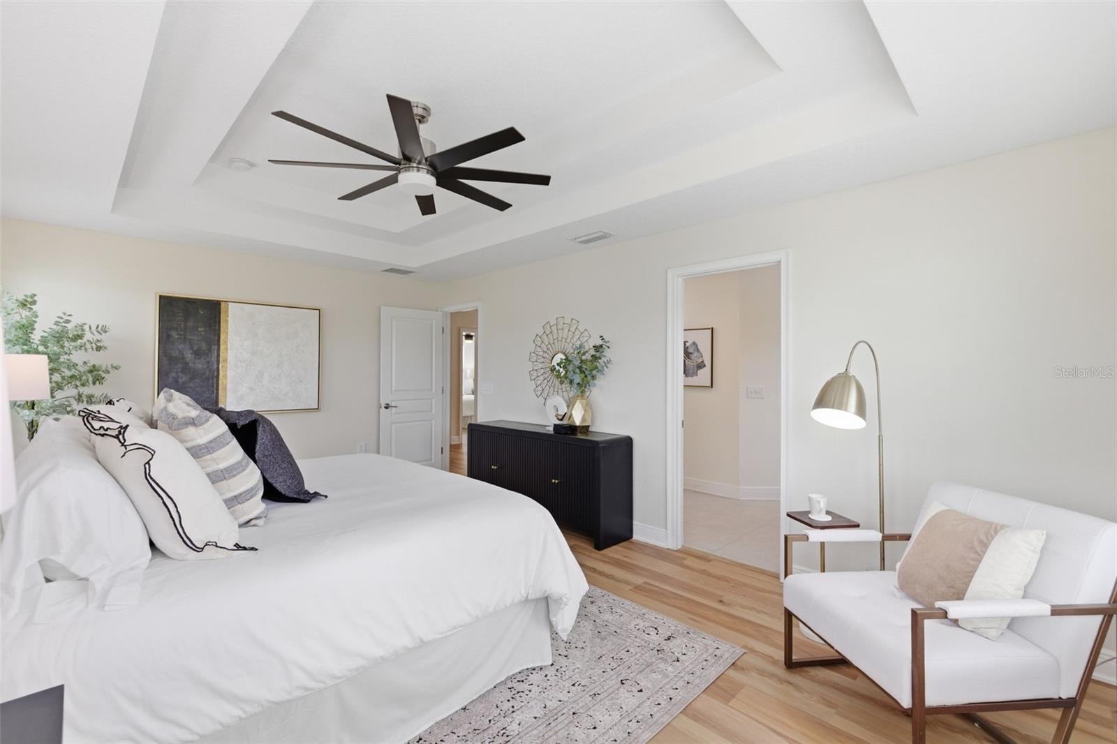 Listing photo id 31 for 521 12th Avenue S