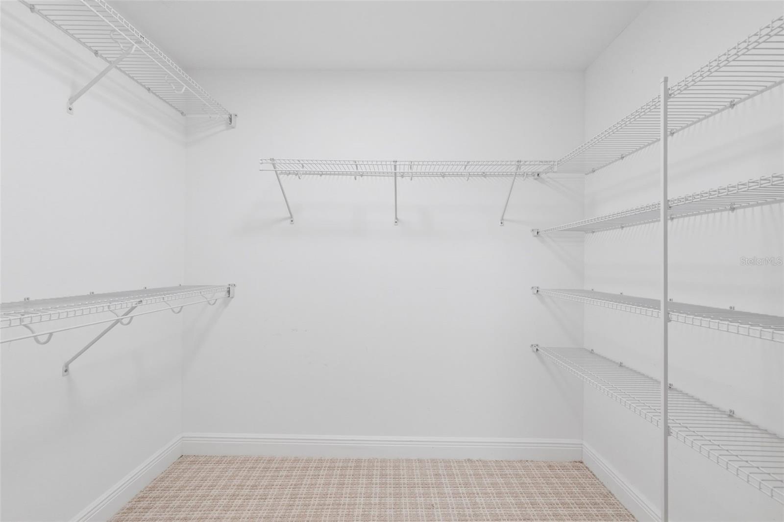 Listing photo id 34 for 521 12th Avenue S