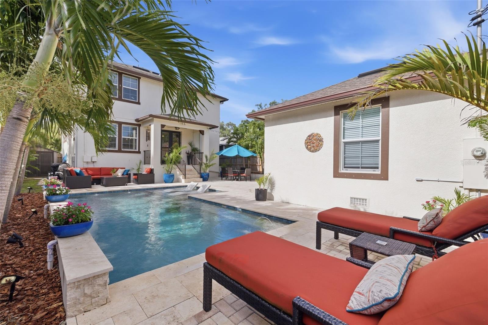 Listing photo id 42 for 521 12th Avenue S