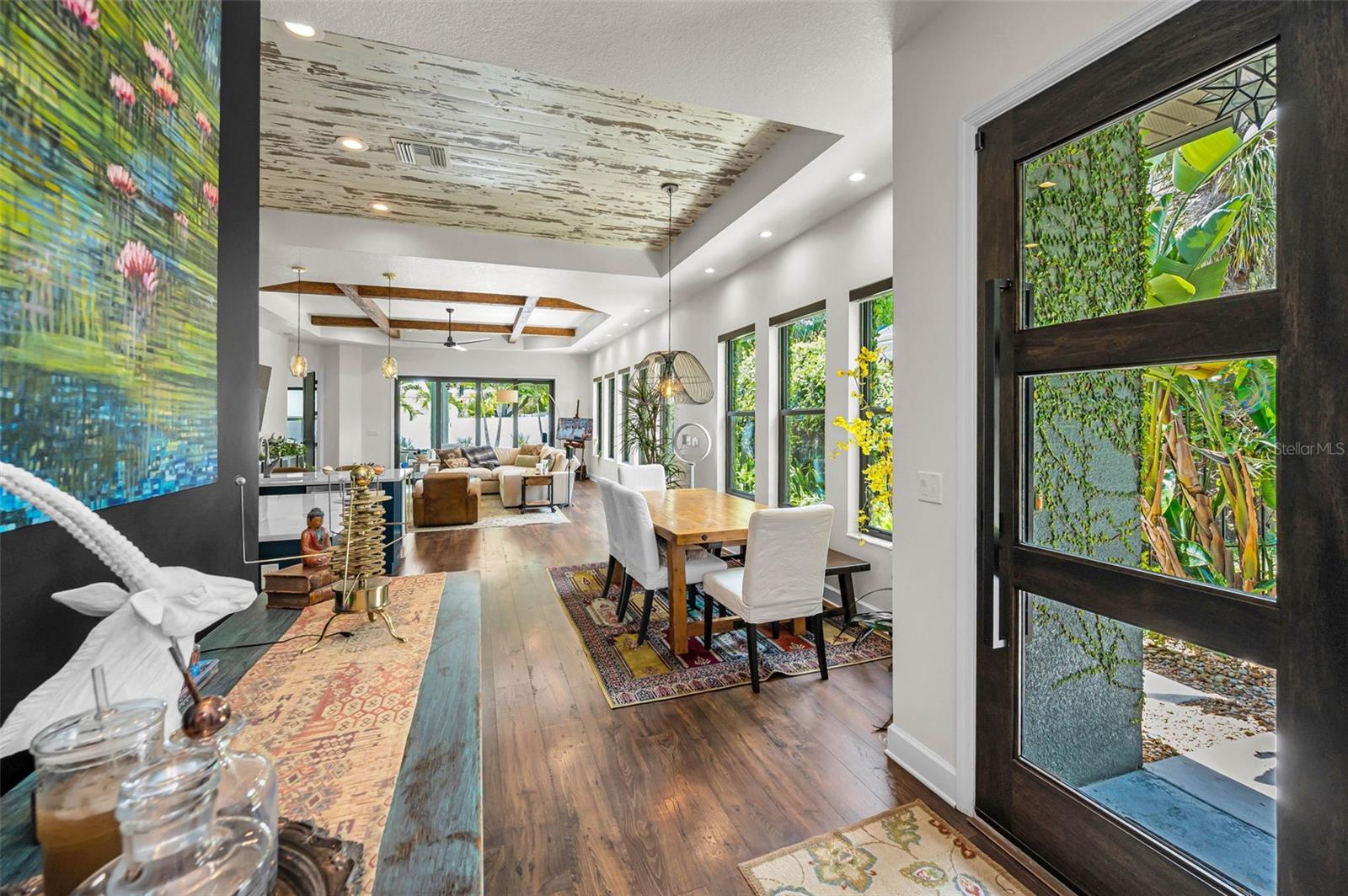 Listing photo id 0 for 404 Marshall Street