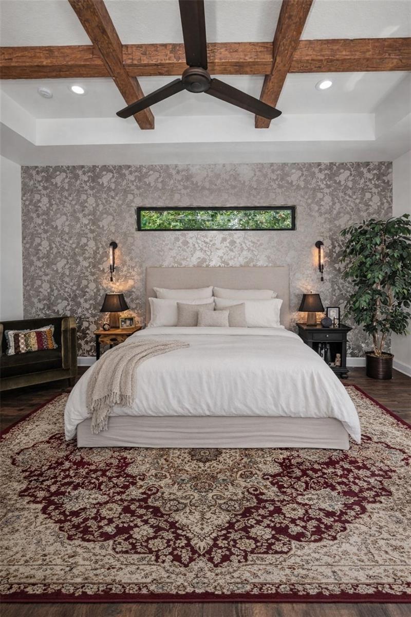 Listing photo id 20 for 404 Marshall Street