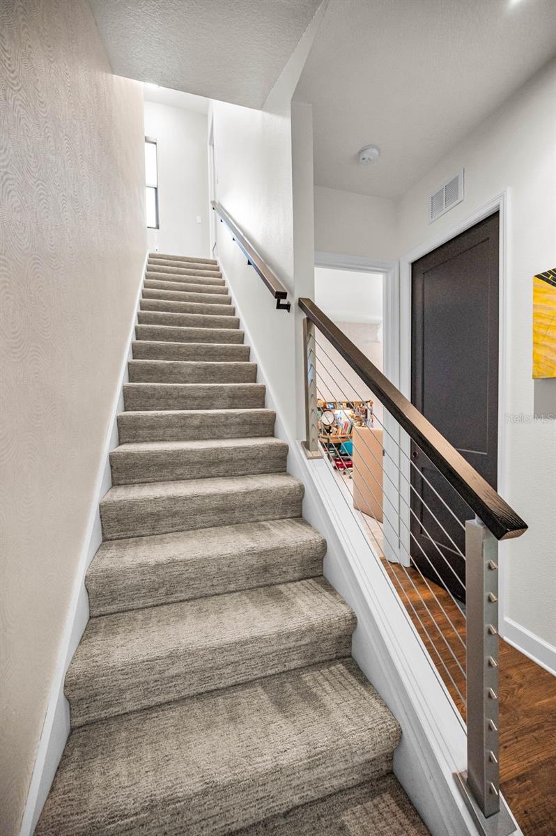 Listing photo id 31 for 404 Marshall Street