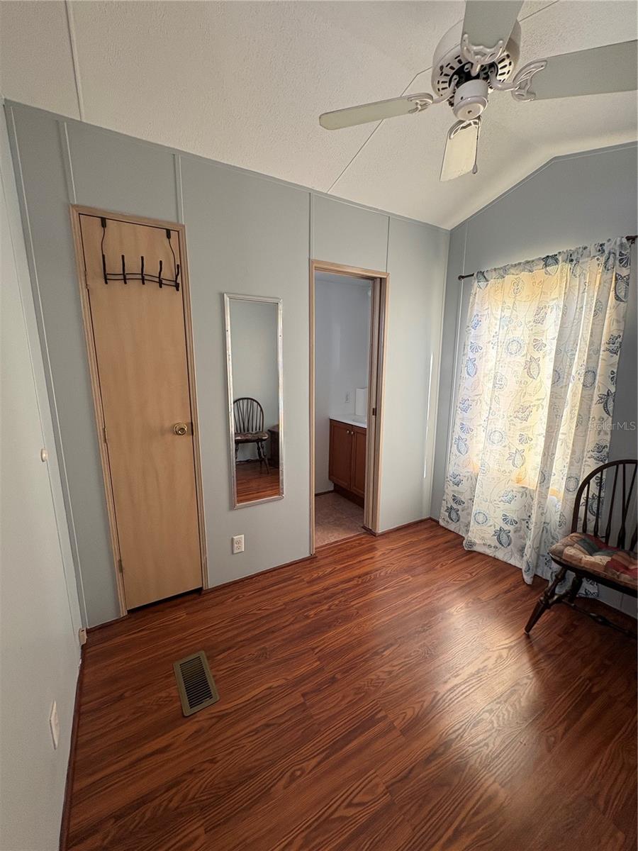 Image 8 of 12 For 21027 Lazy Days Circle