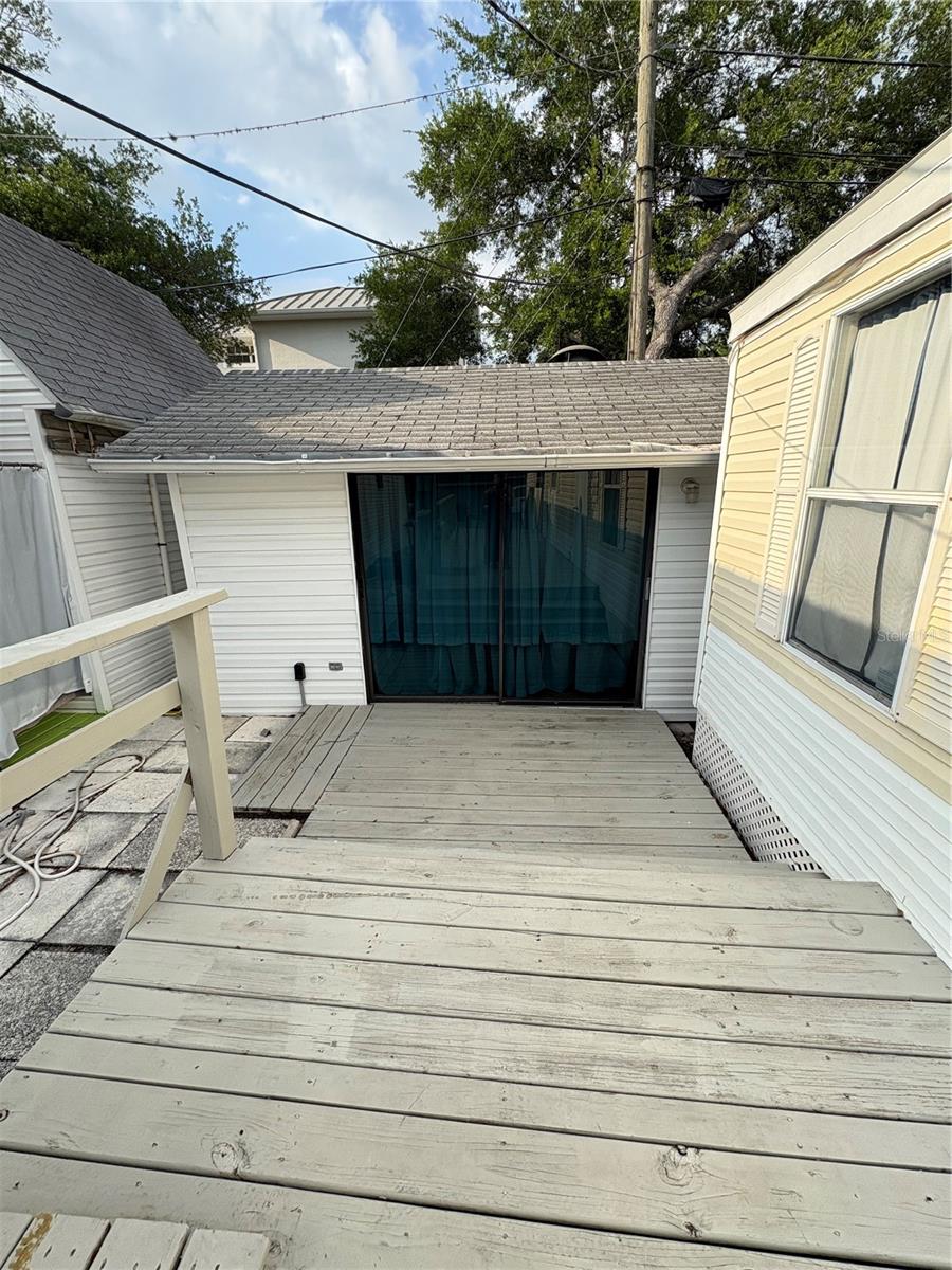 Image 9 of 12 For 21027 Lazy Days Circle