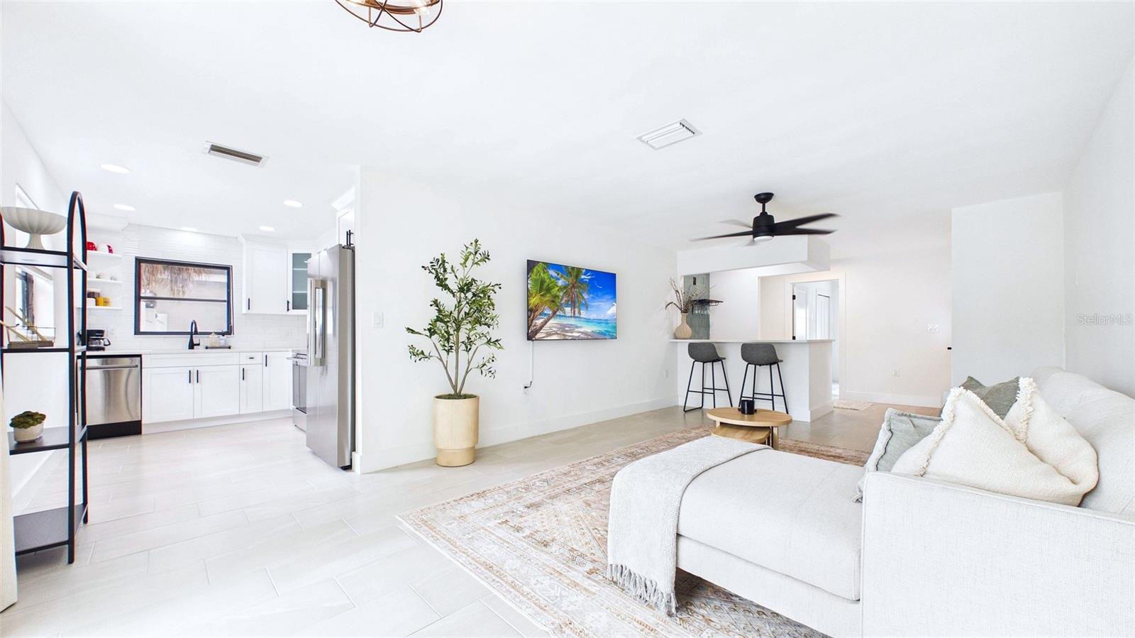 Image 10 of 42 For 1920 New Hampshire Avenue Ne