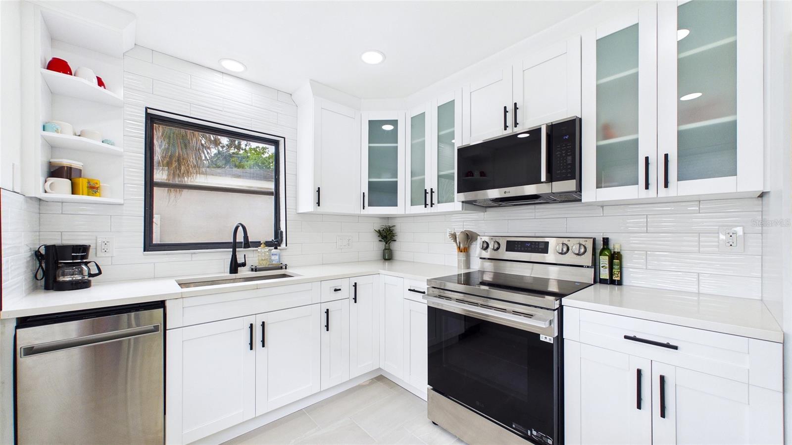 Image 13 of 42 For 1920 New Hampshire Avenue Ne