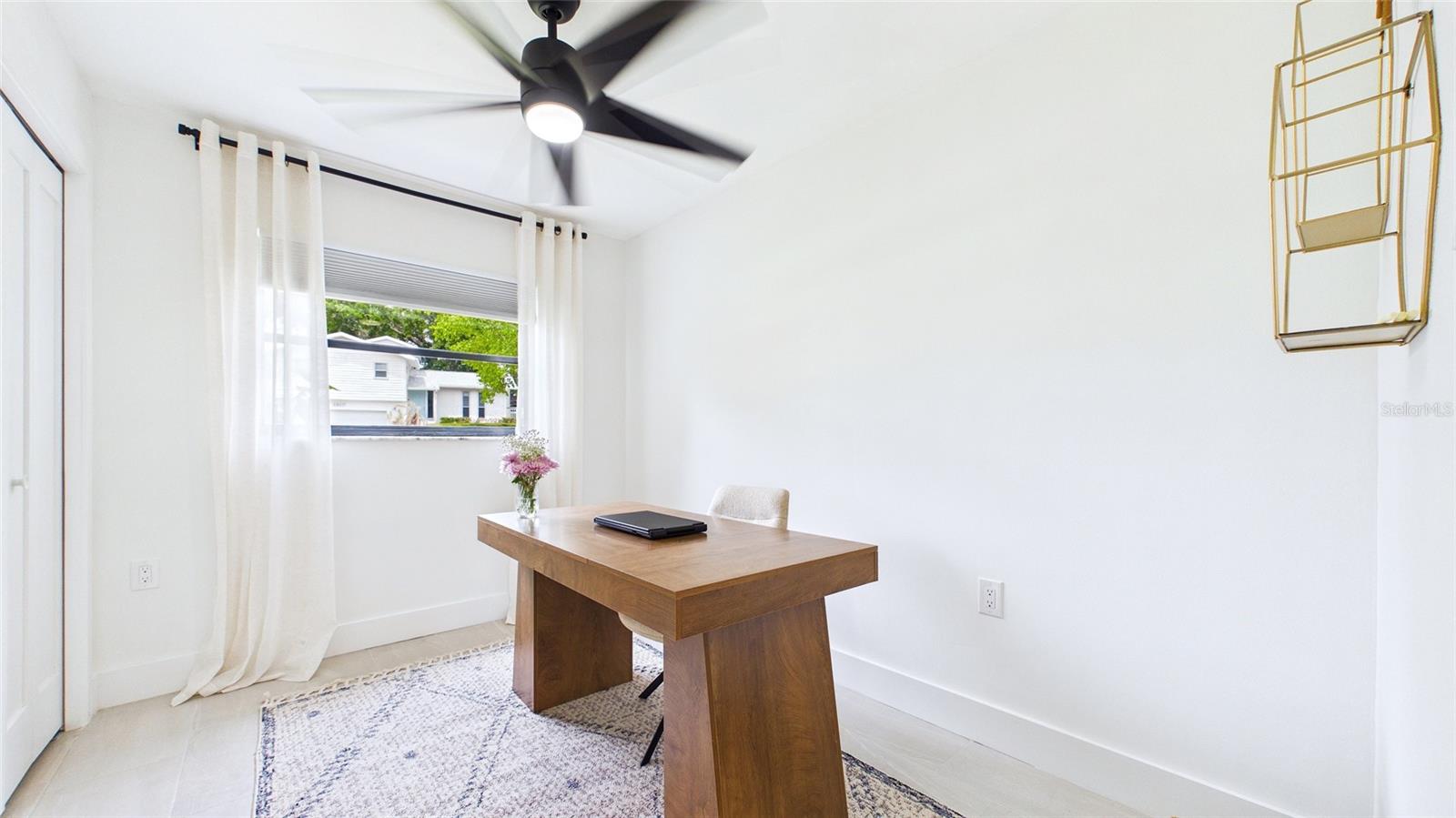 Image 15 of 42 For 1920 New Hampshire Avenue Ne