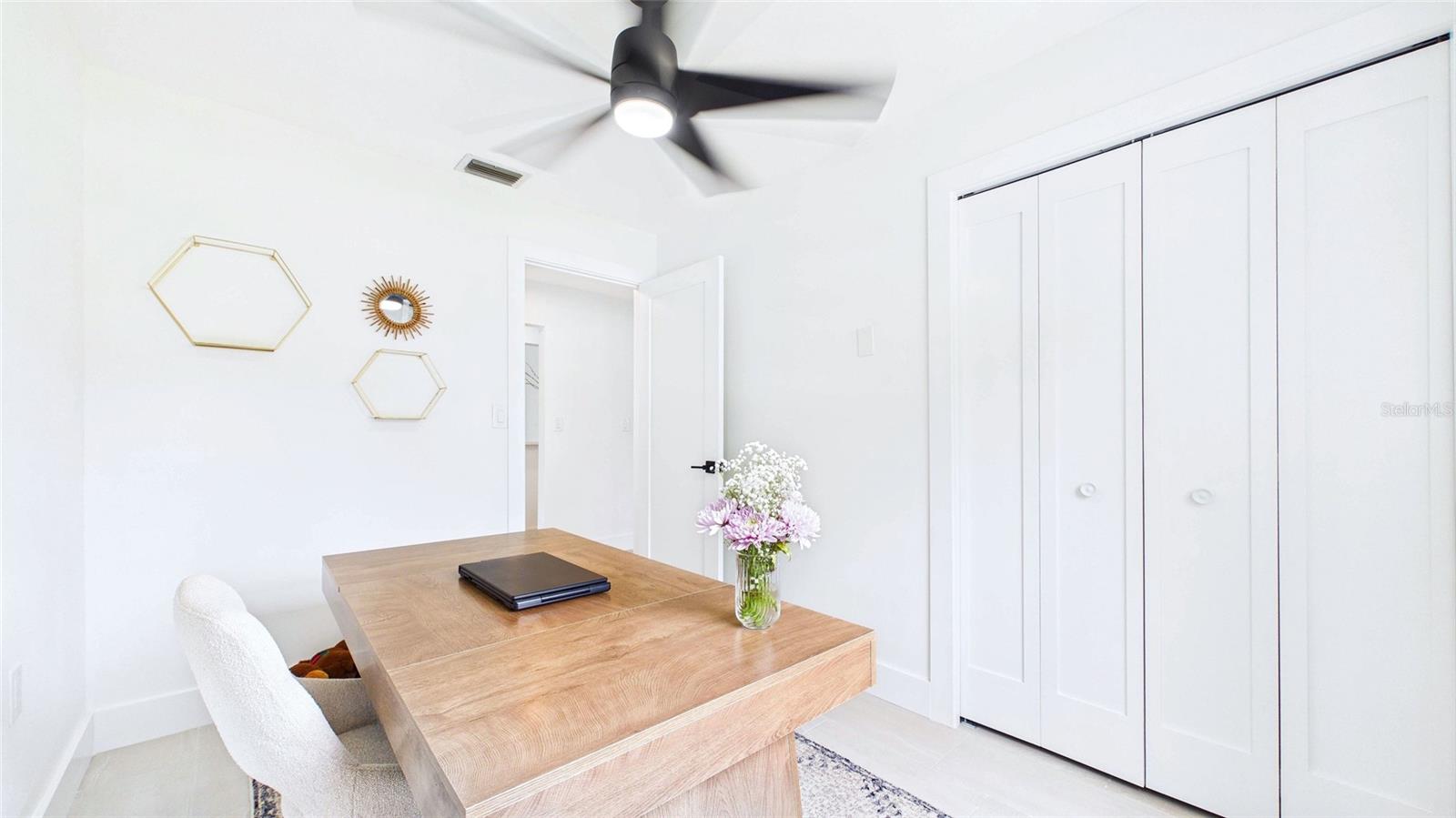 Image 16 of 42 For 1920 New Hampshire Avenue Ne