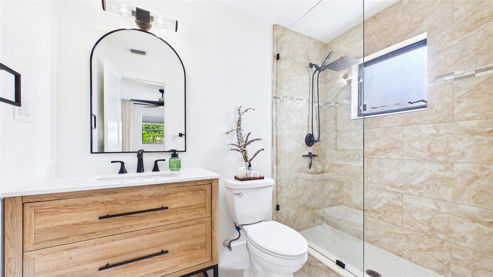 Image 22 of 42 For 1920 New Hampshire Avenue Ne