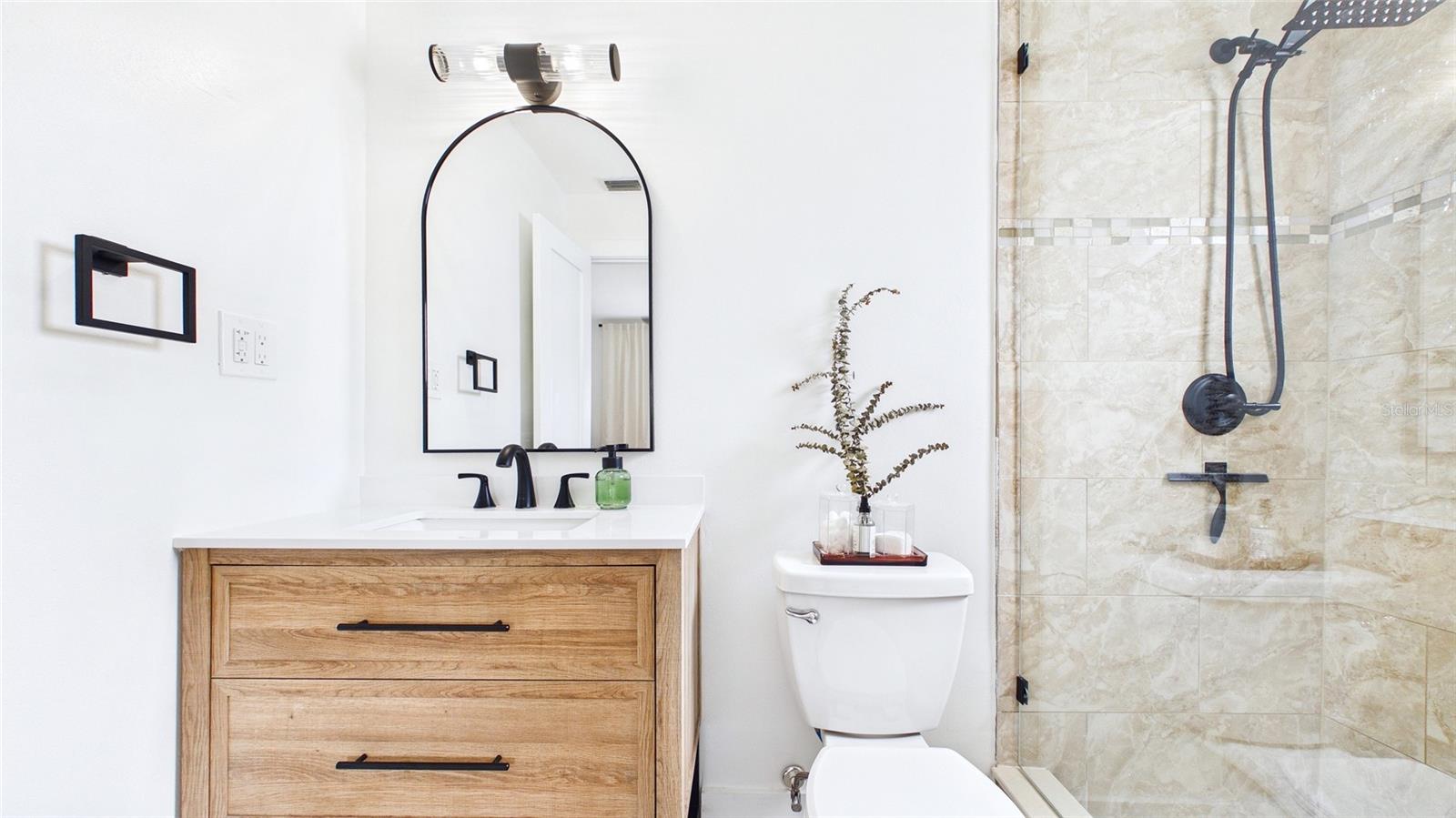 Image 23 of 42 For 1920 New Hampshire Avenue Ne