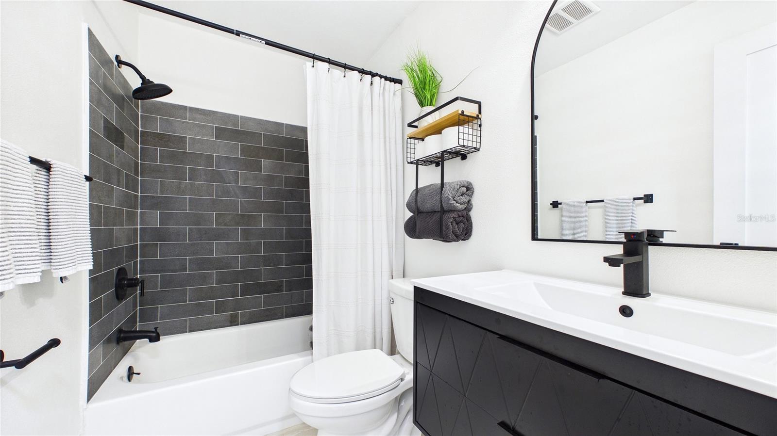 Image 27 of 42 For 1920 New Hampshire Avenue Ne