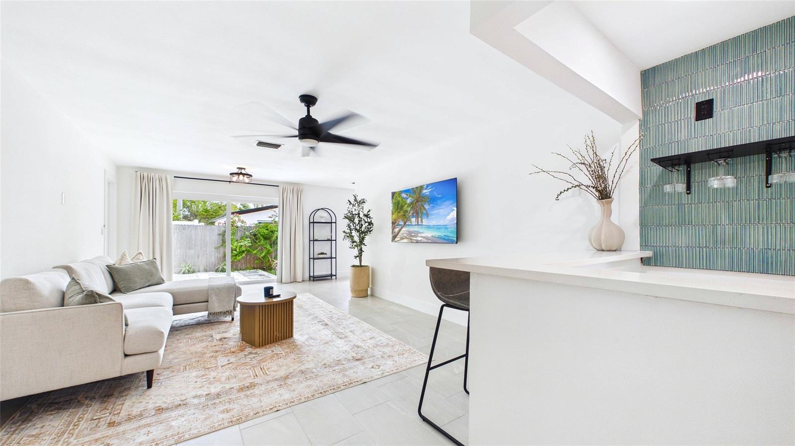 Image 6 of 42 For 1920 New Hampshire Avenue Ne