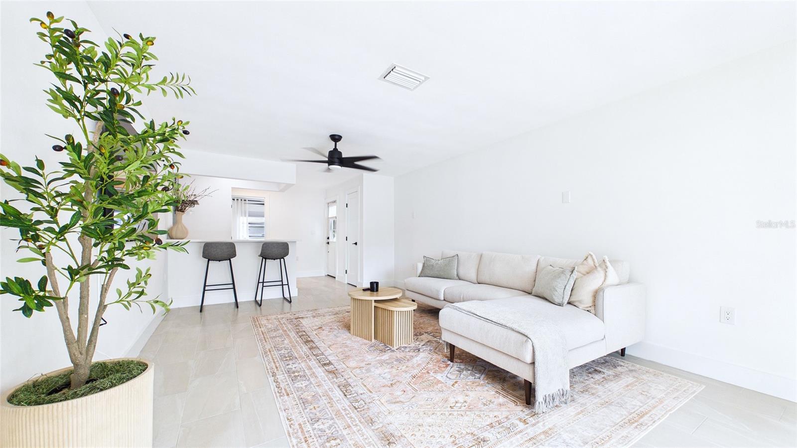 Image 9 of 42 For 1920 New Hampshire Avenue Ne