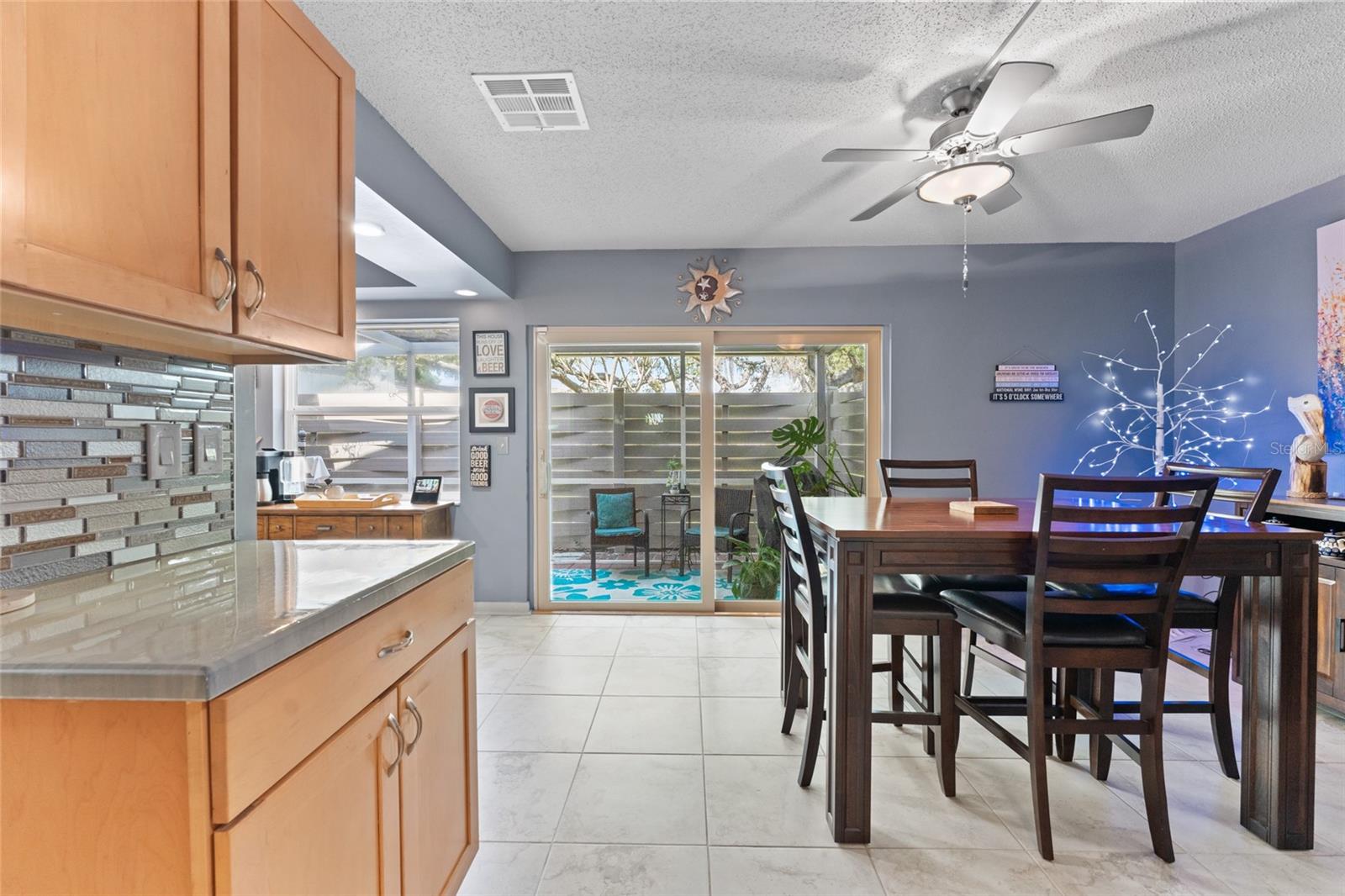 Image 13 of 39 For 2647 Cedar View Court