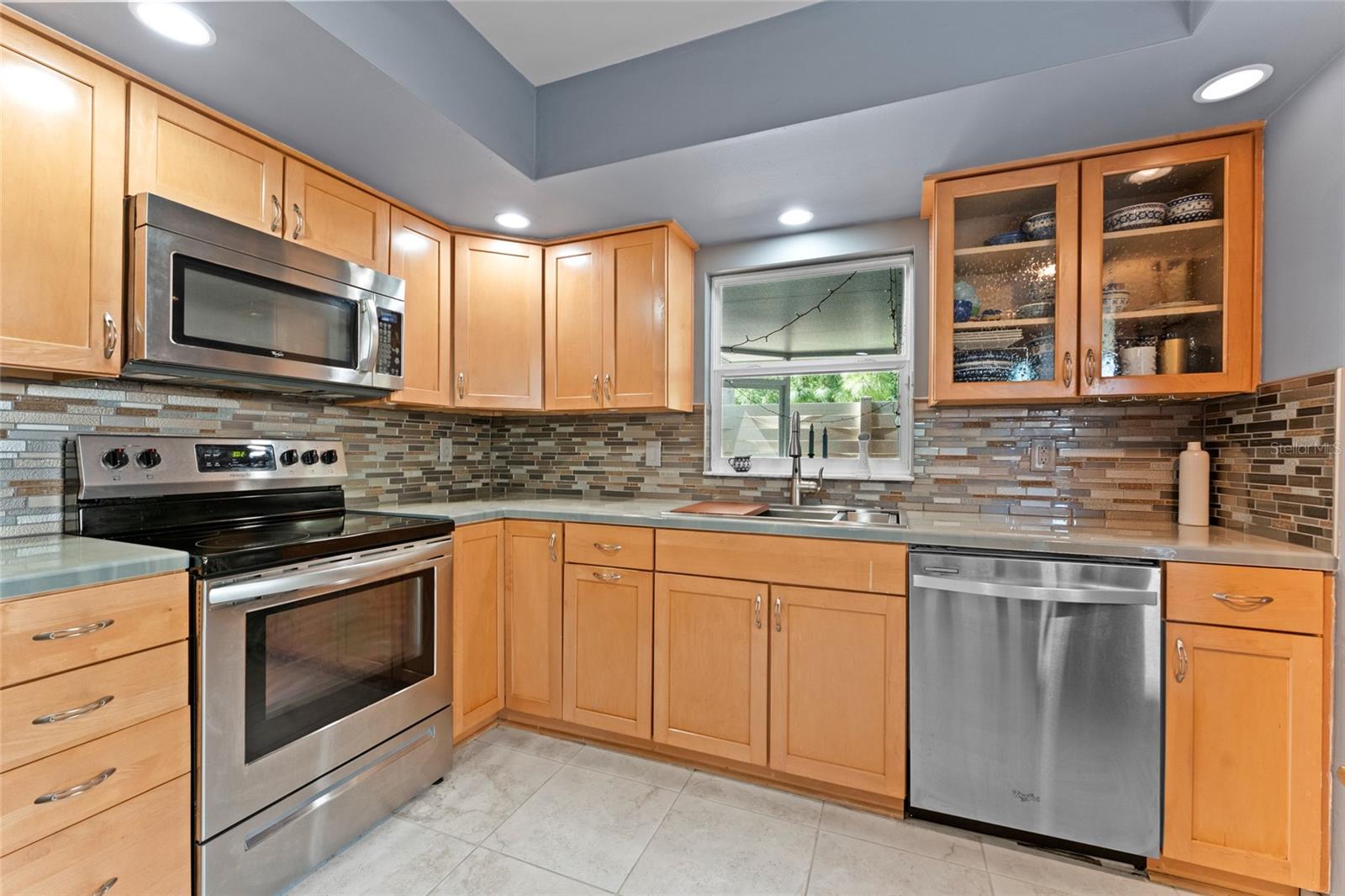 Image 15 of 39 For 2647 Cedar View Court