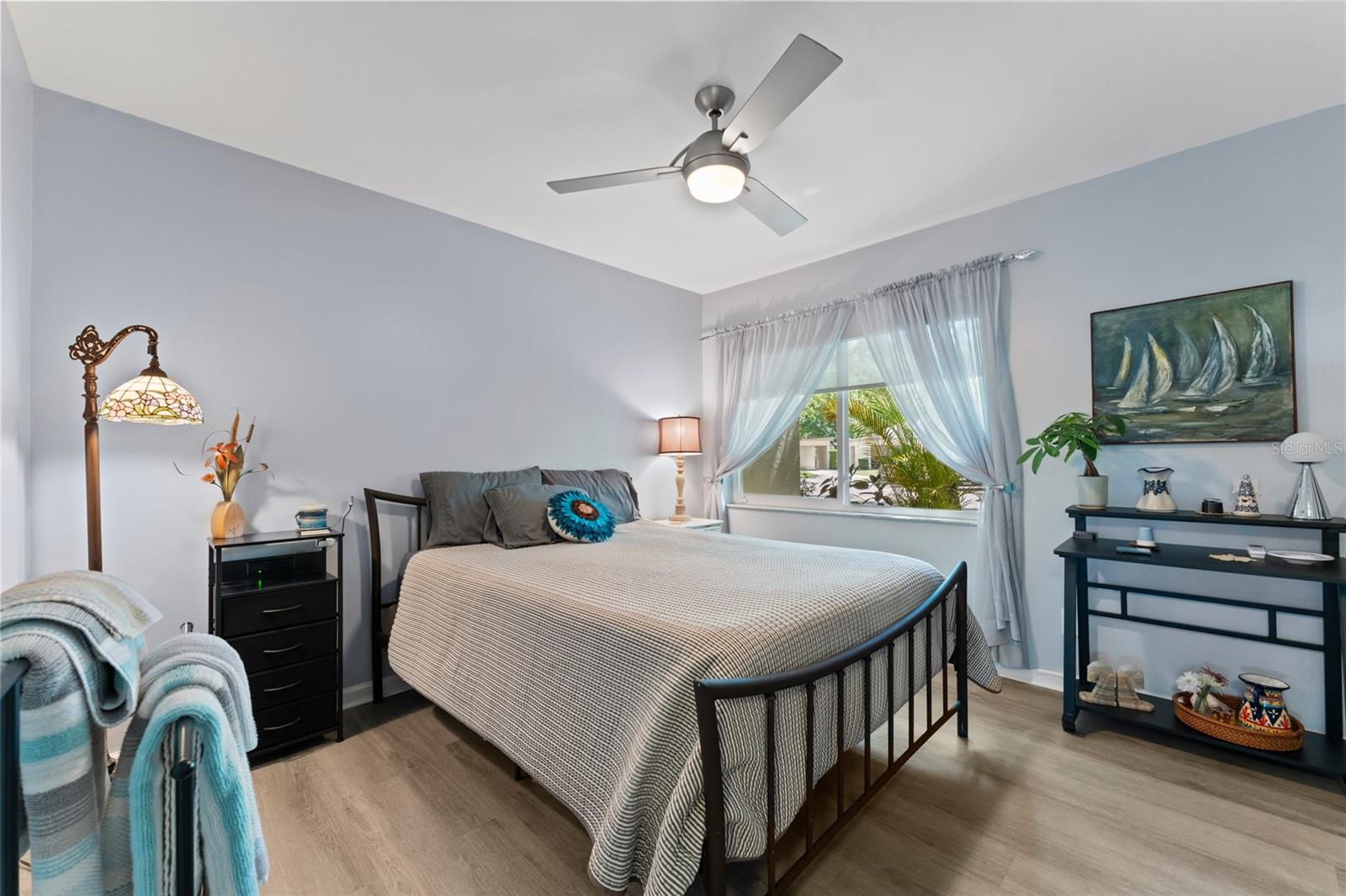 Image 23 of 39 For 2647 Cedar View Court