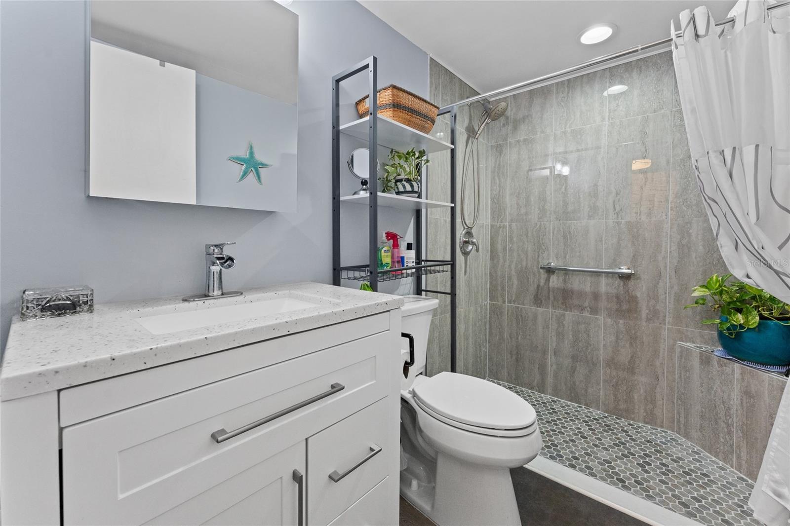 Image 26 of 39 For 2647 Cedar View Court