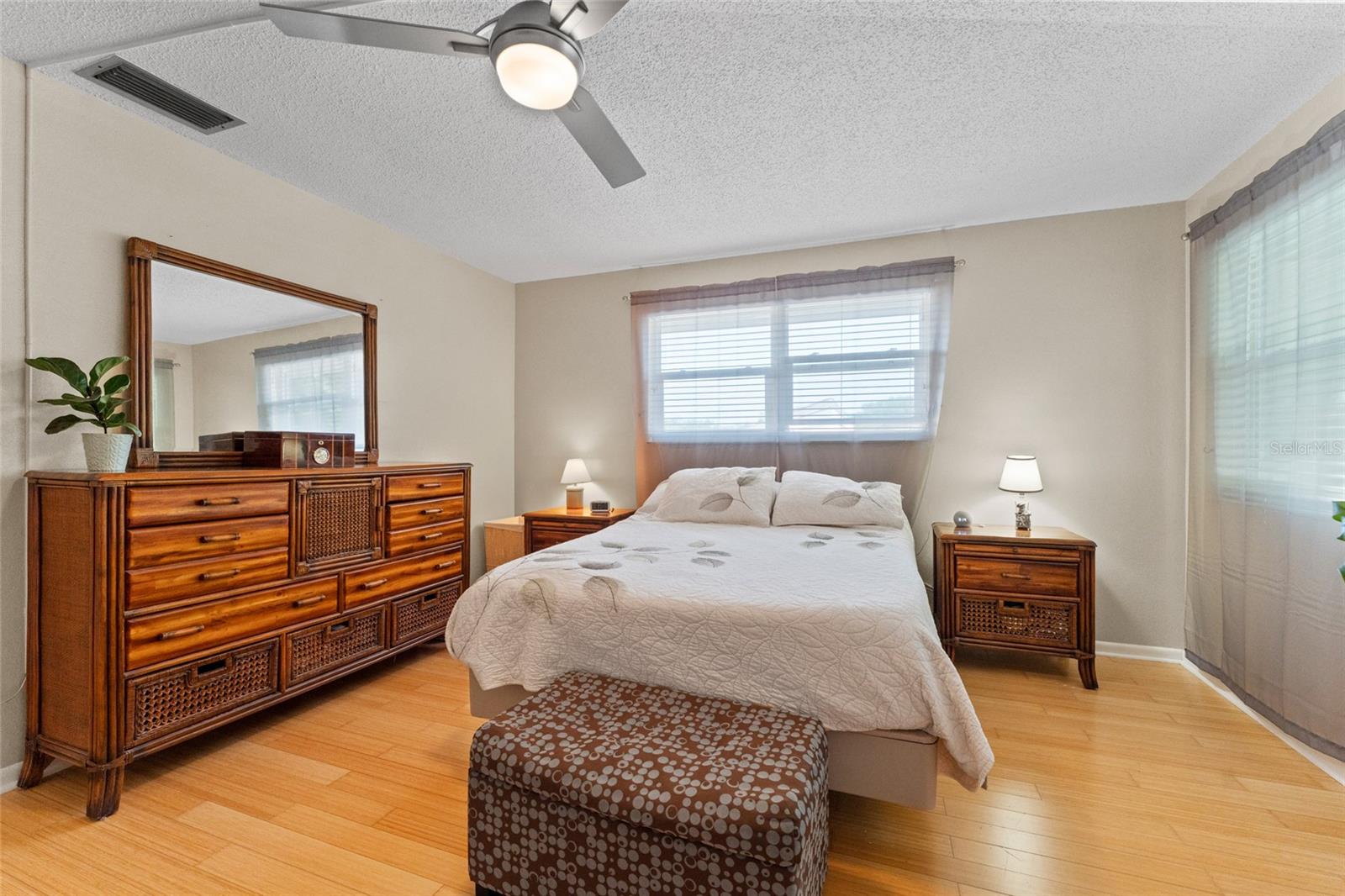 Image 29 of 39 For 2647 Cedar View Court