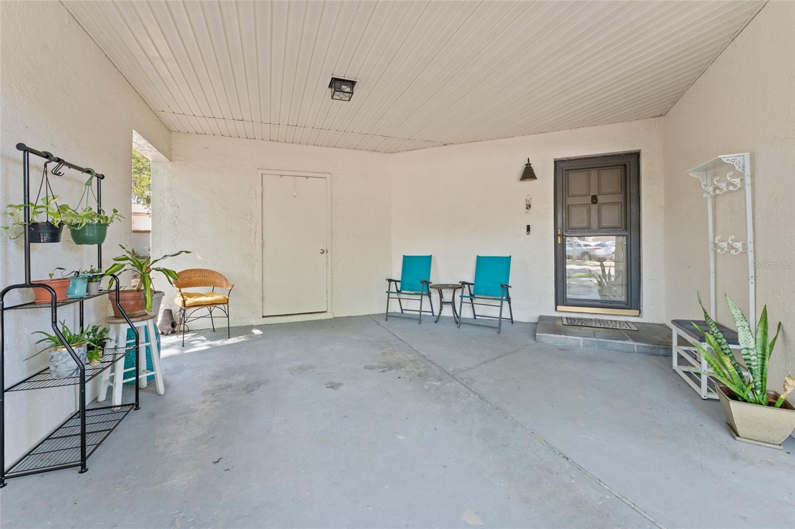 Image 6 of 39 For 2647 Cedar View Court