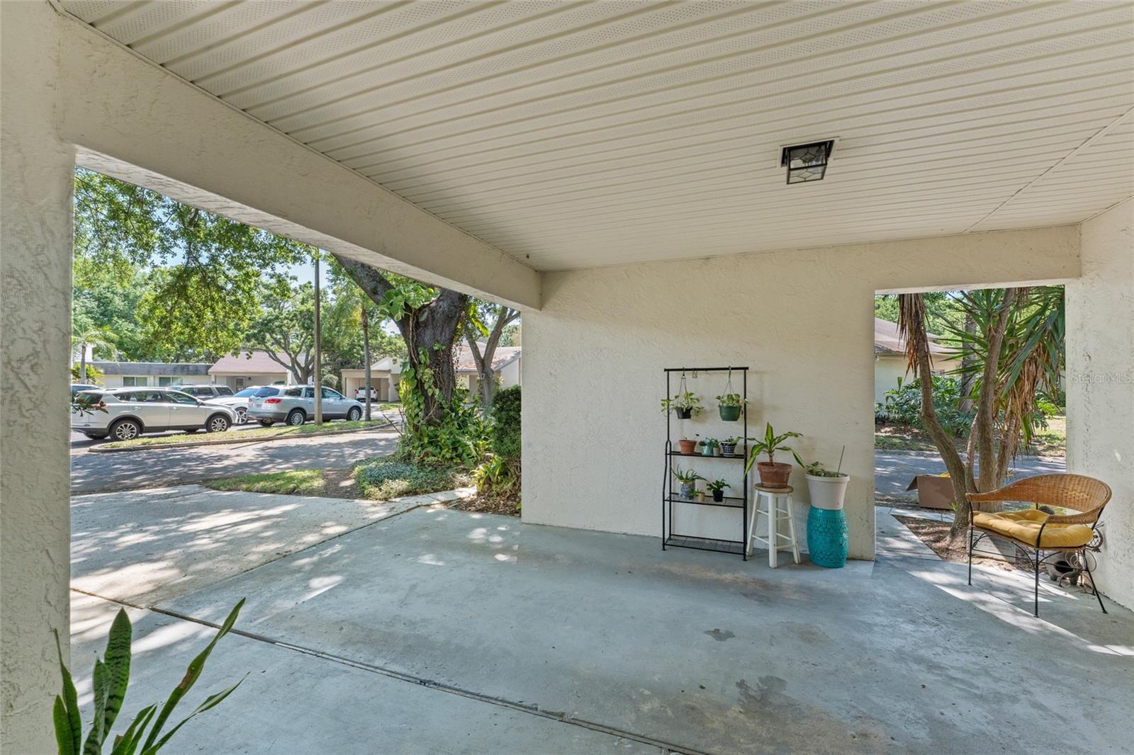 Image 8 of 39 For 2647 Cedar View Court