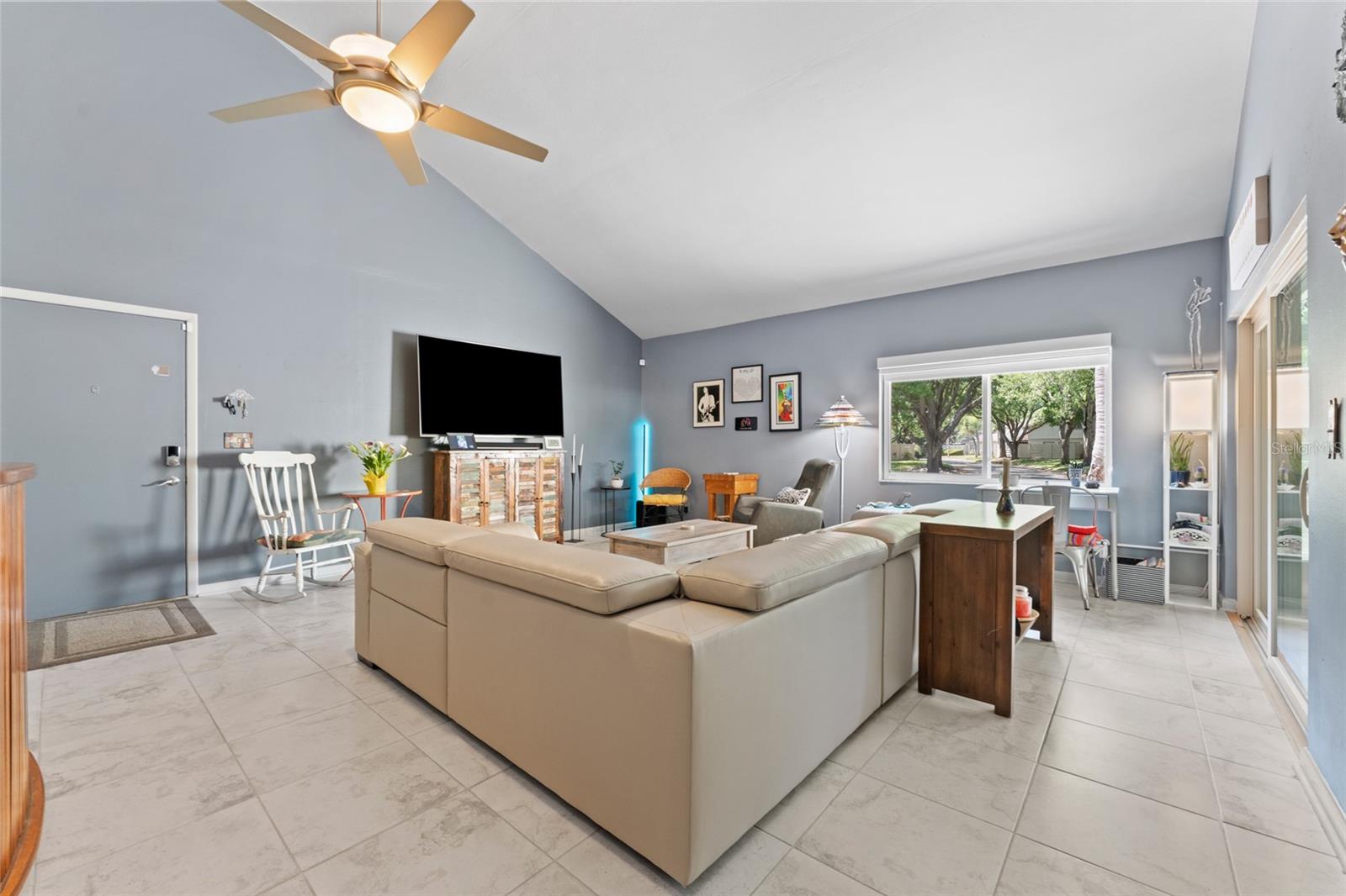 Image 9 of 39 For 2647 Cedar View Court