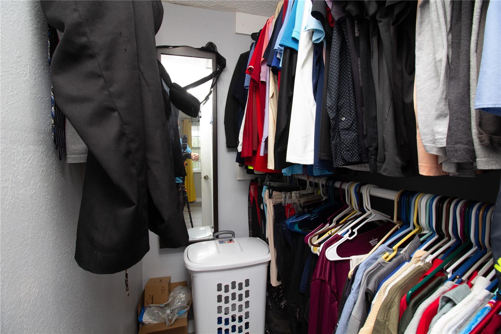 Listing photo id 32 for 7018 Oakview Circle