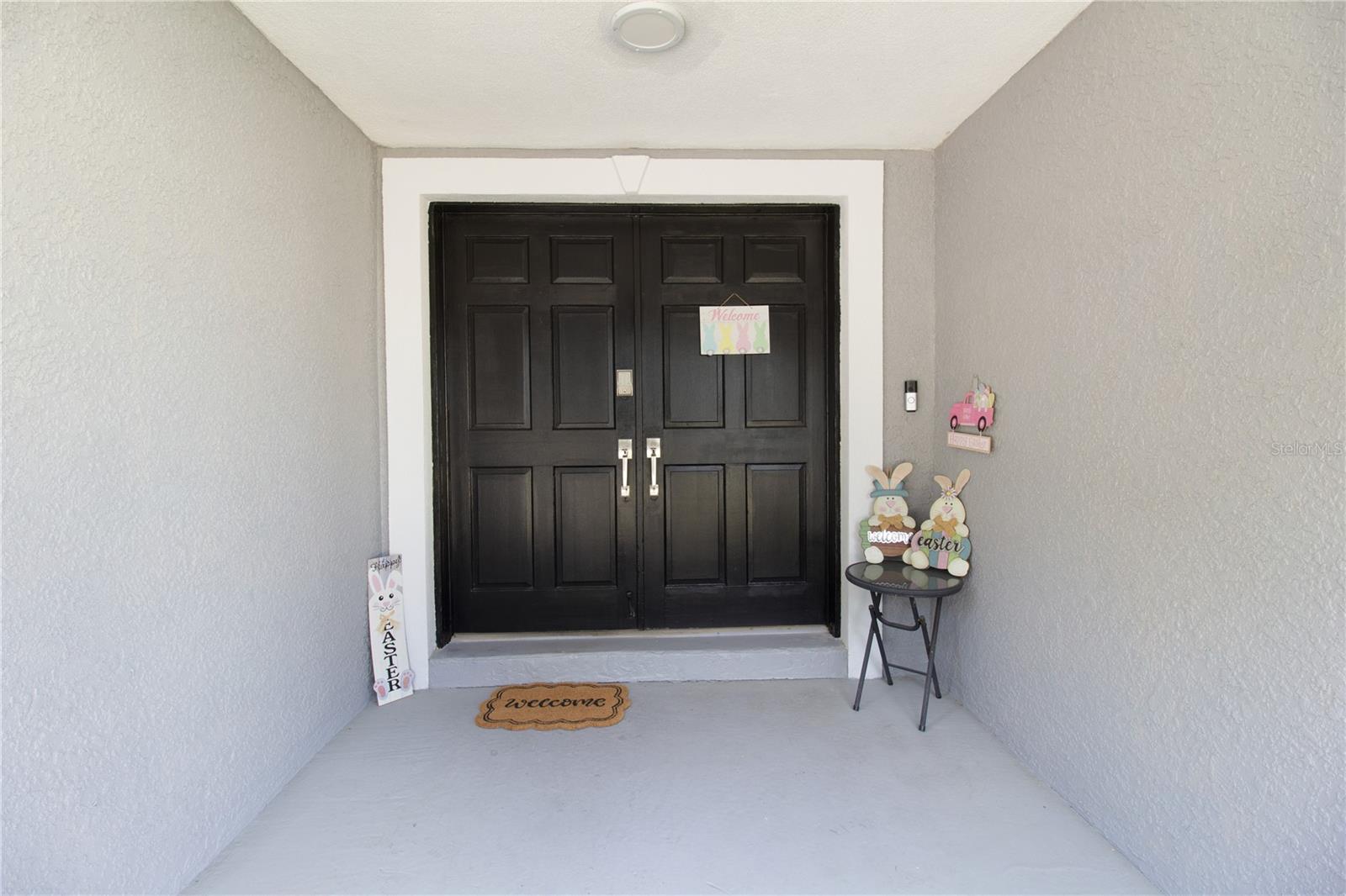 Listing photo id 2 for 7018 Oakview Circle