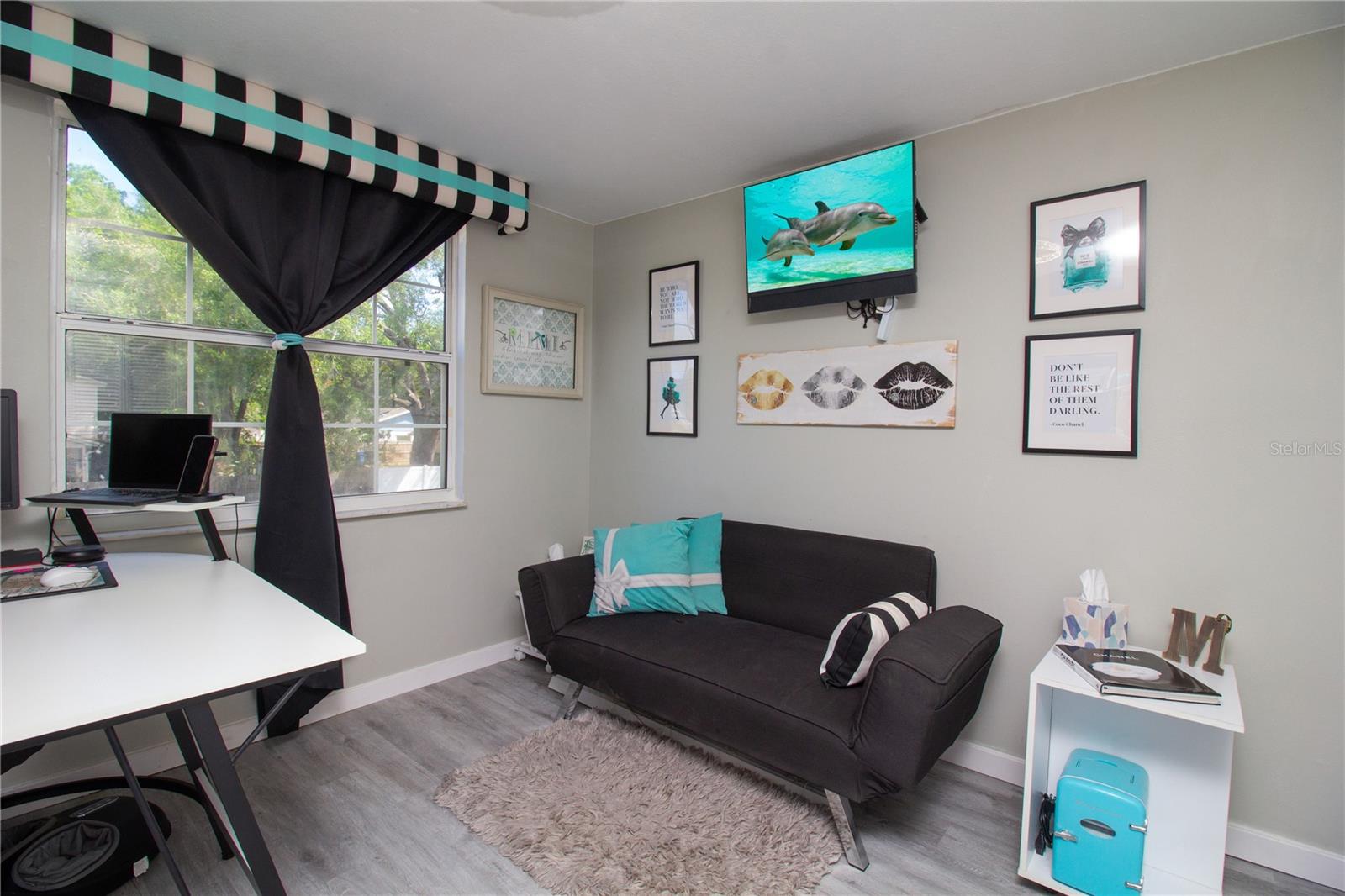 Listing photo id 40 for 7018 Oakview Circle