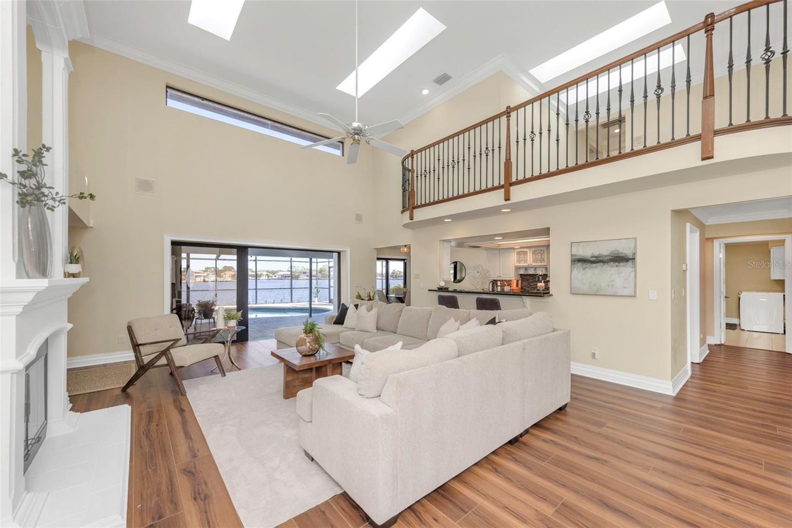 Listing photo id 1 for 9821 Bay Island Drive