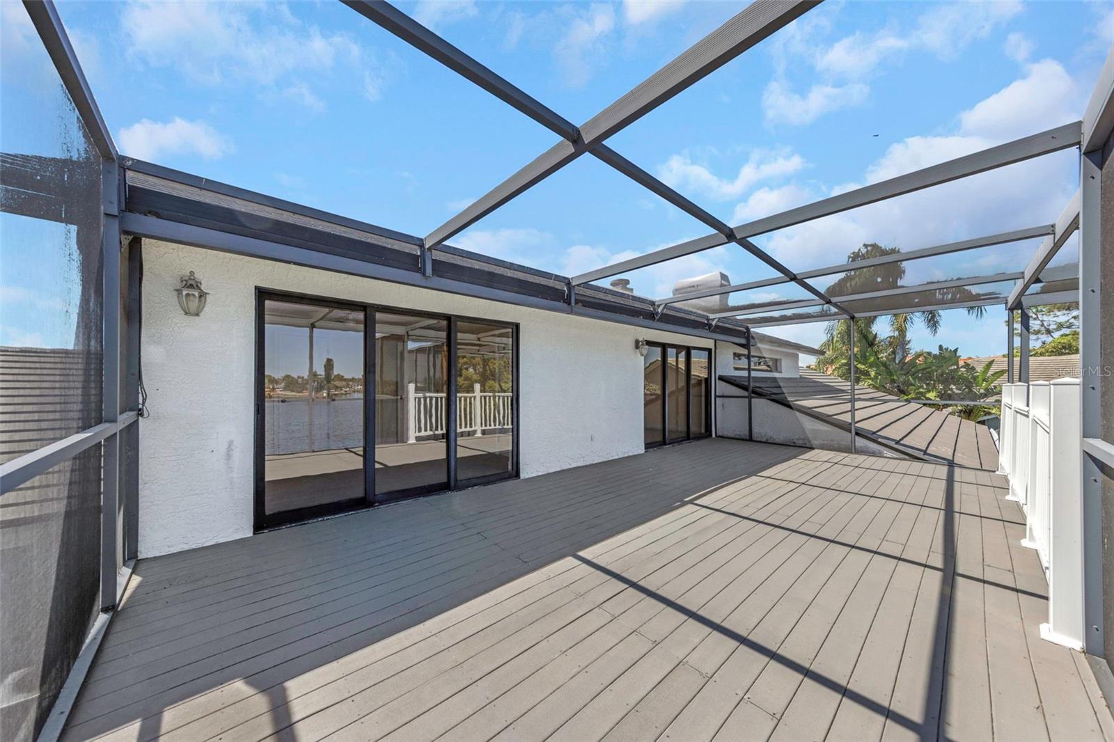 Listing photo id 28 for 9821 Bay Island Drive