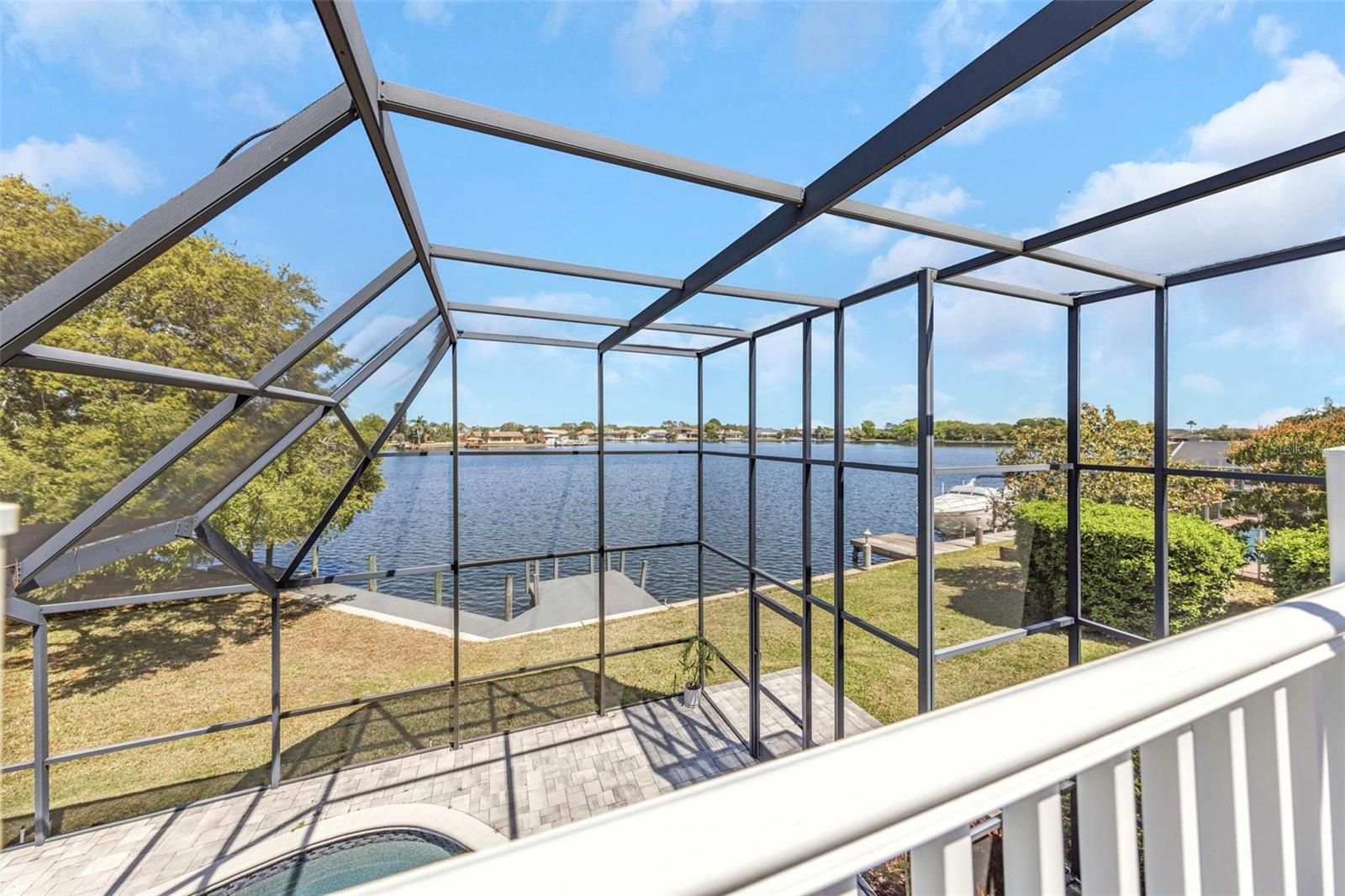 Listing photo id 29 for 9821 Bay Island Drive