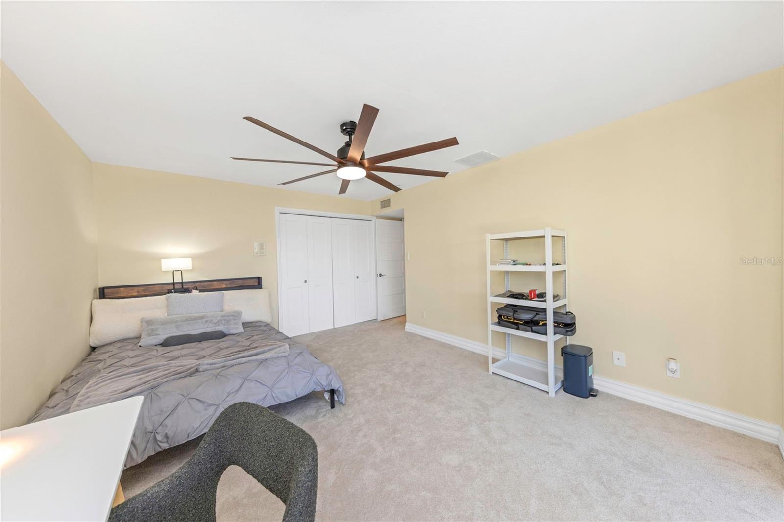 Listing photo id 31 for 9821 Bay Island Drive