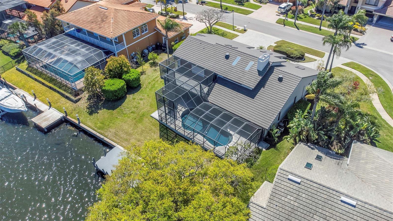 Listing photo id 34 for 9821 Bay Island Drive