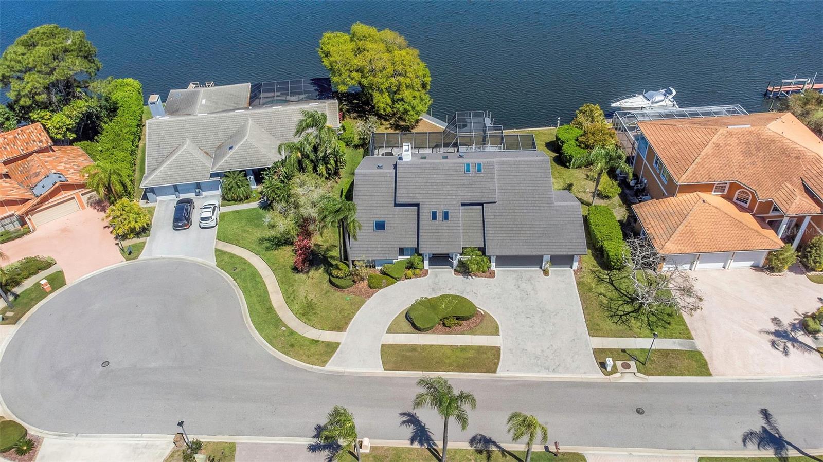 Listing photo id 37 for 9821 Bay Island Drive