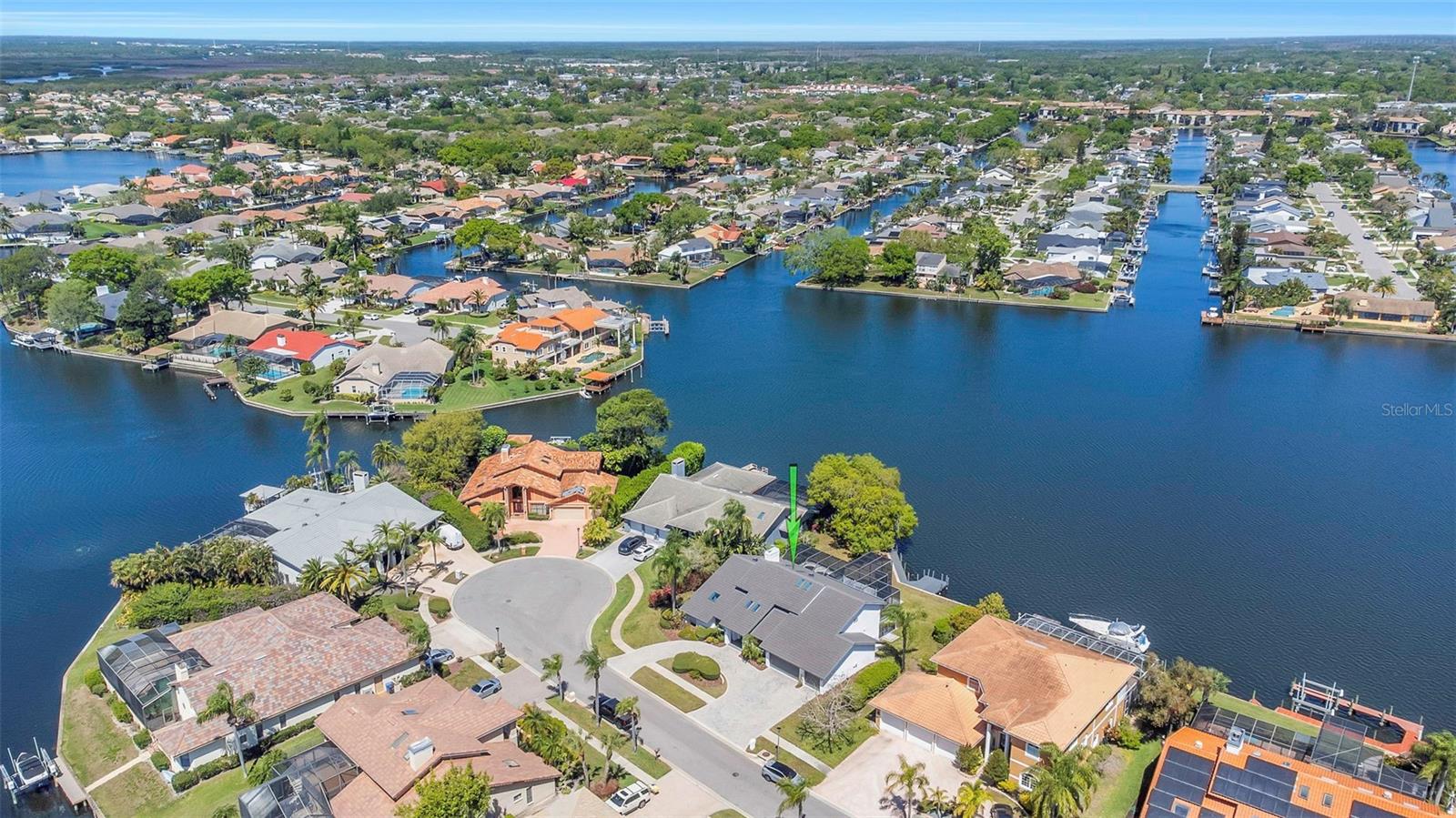 Listing photo id 38 for 9821 Bay Island Drive