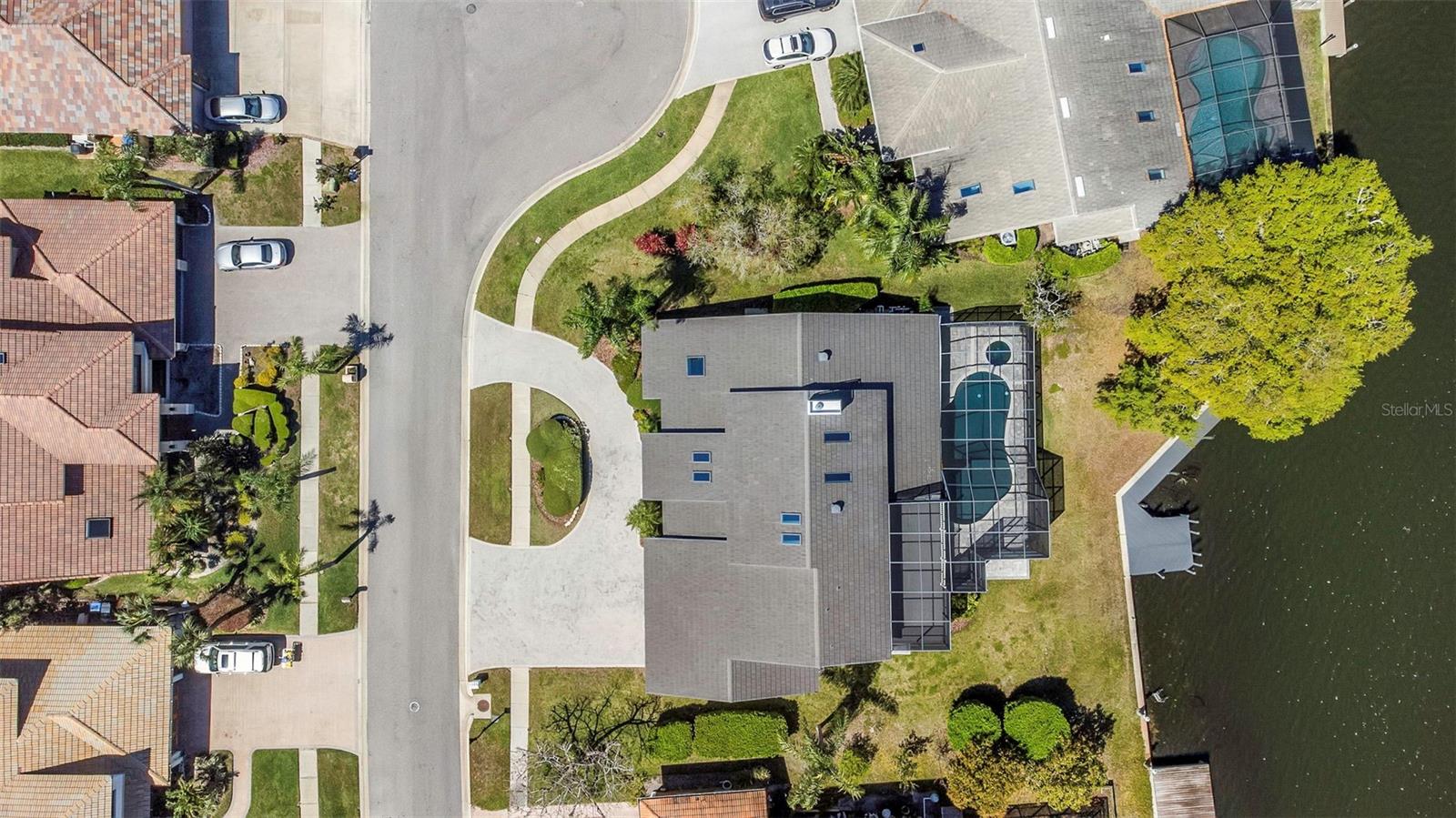 Listing photo id 47 for 9821 Bay Island Drive