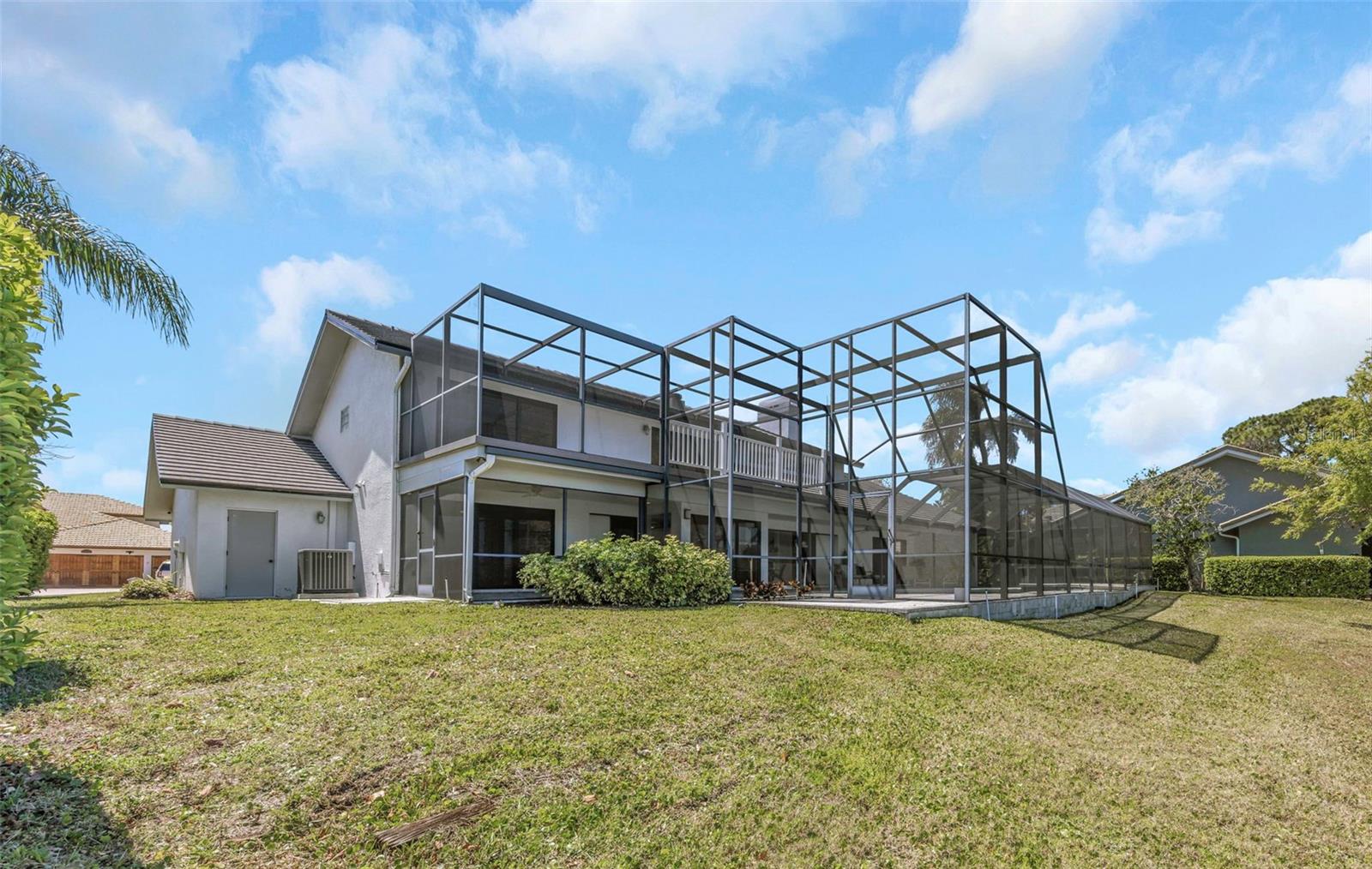 Listing photo id 52 for 9821 Bay Island Drive