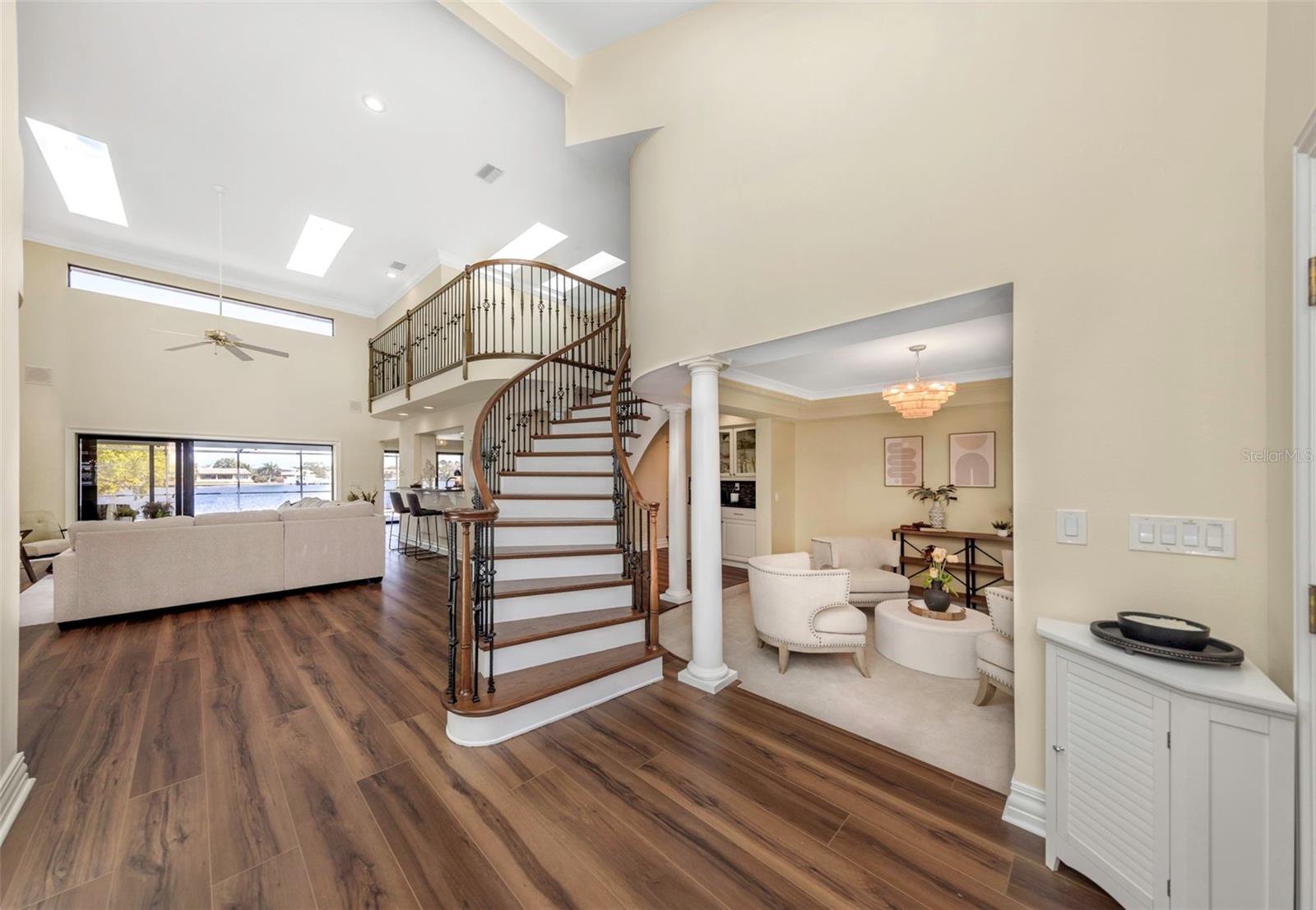 Listing photo id 6 for 9821 Bay Island Drive