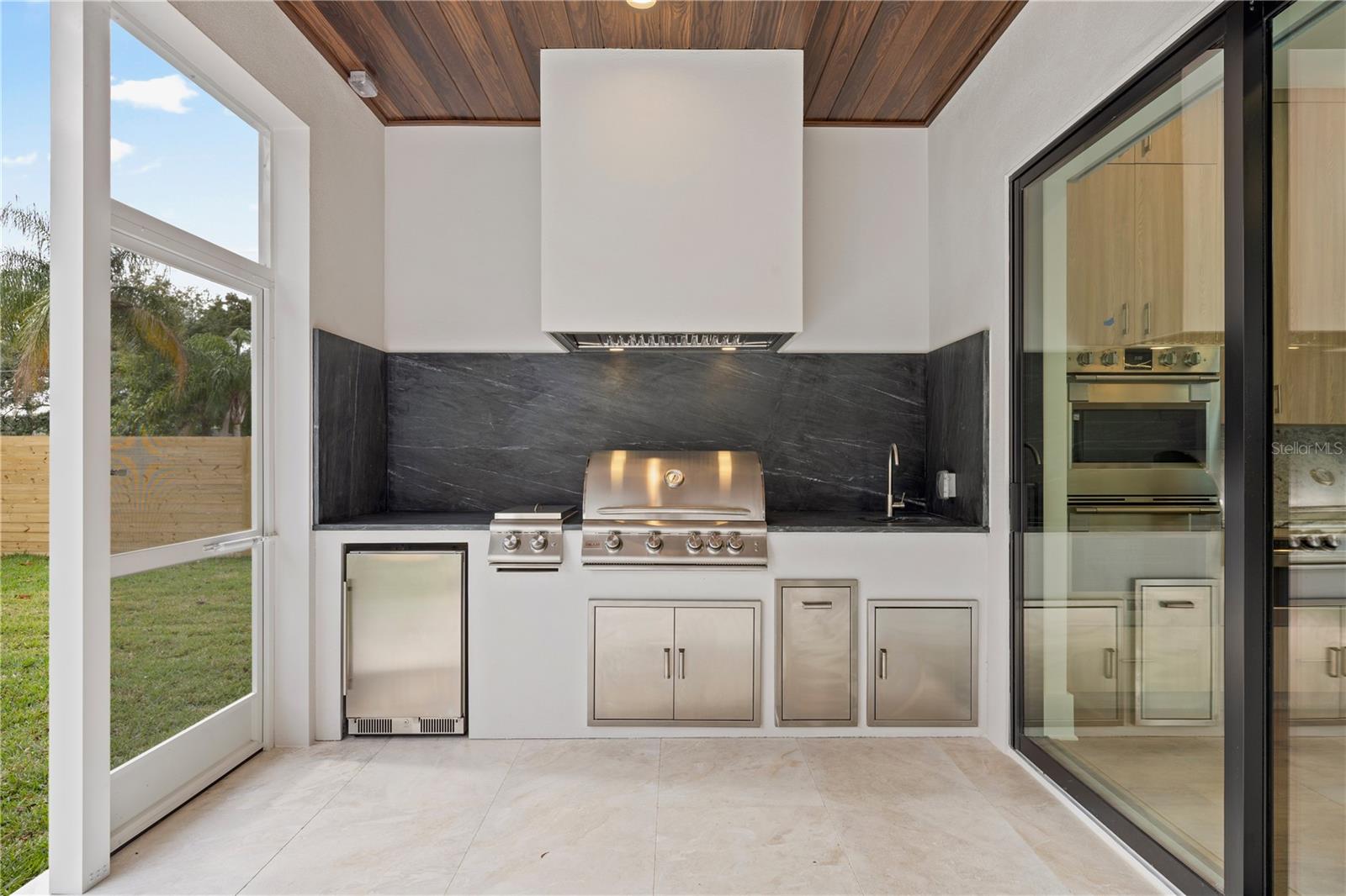 Listing photo id 9 for 7821 3rd Avenue S