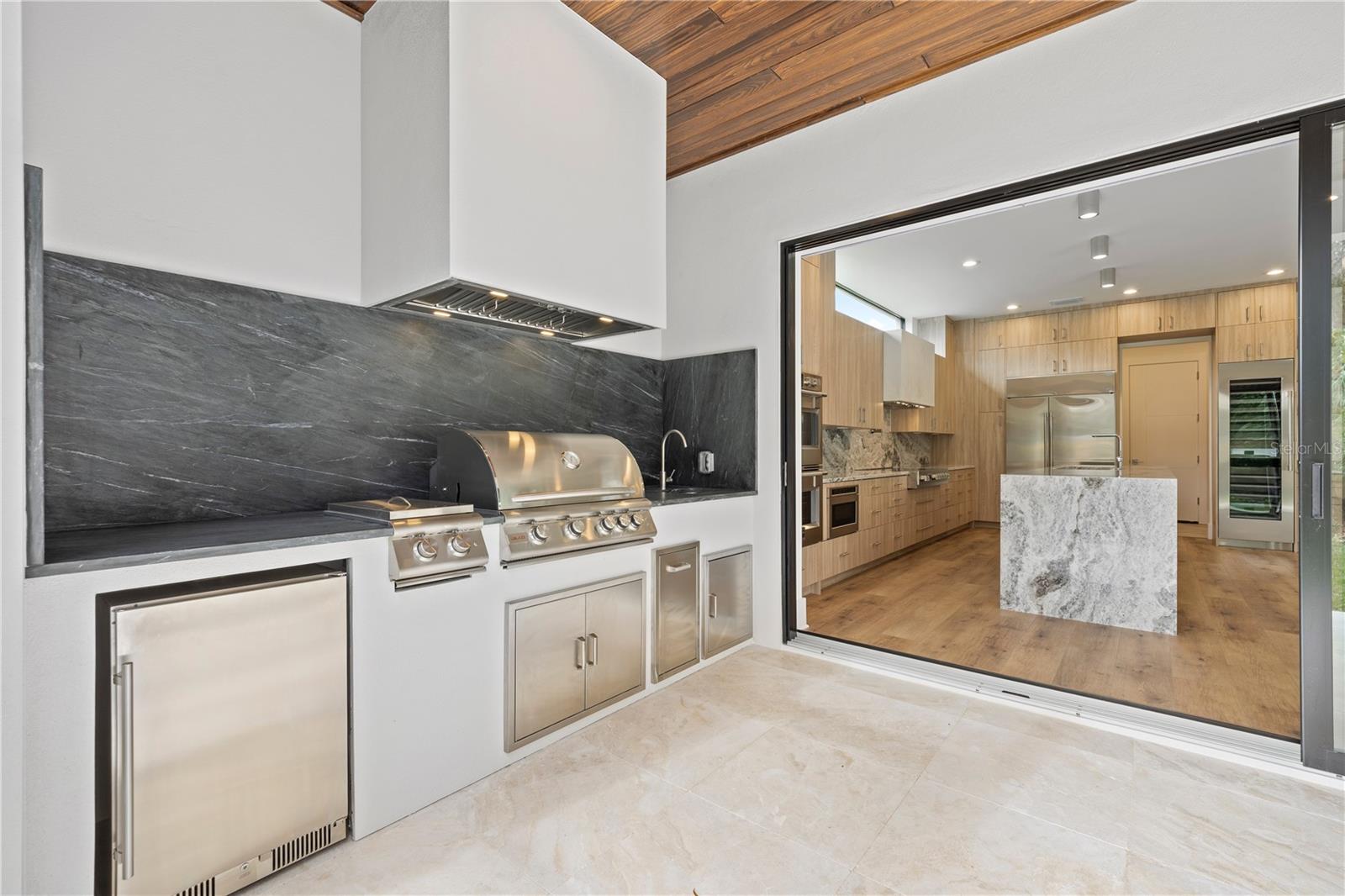 Listing photo id 10 for 7821 3rd Avenue S