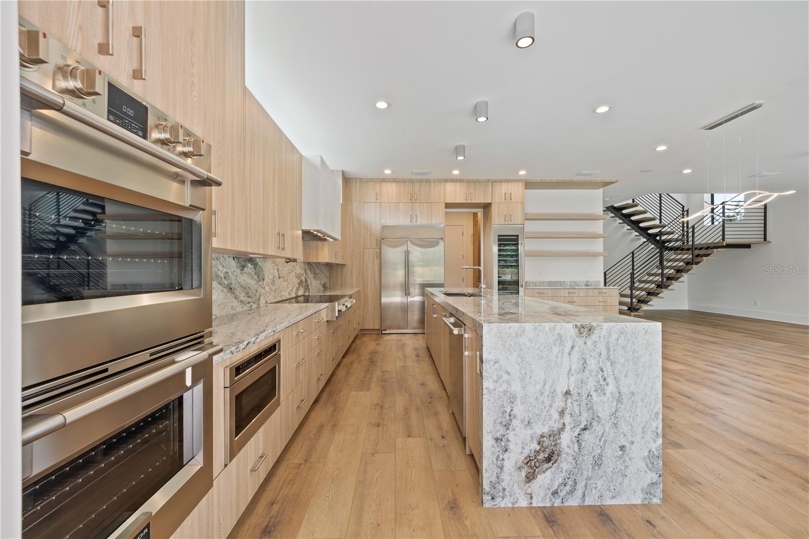 Listing photo id 16 for 7821 3rd Avenue S