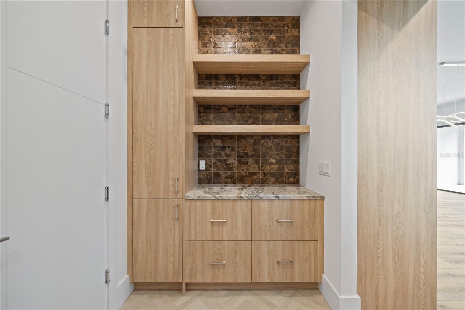 Listing photo id 19 for 7821 3rd Avenue S