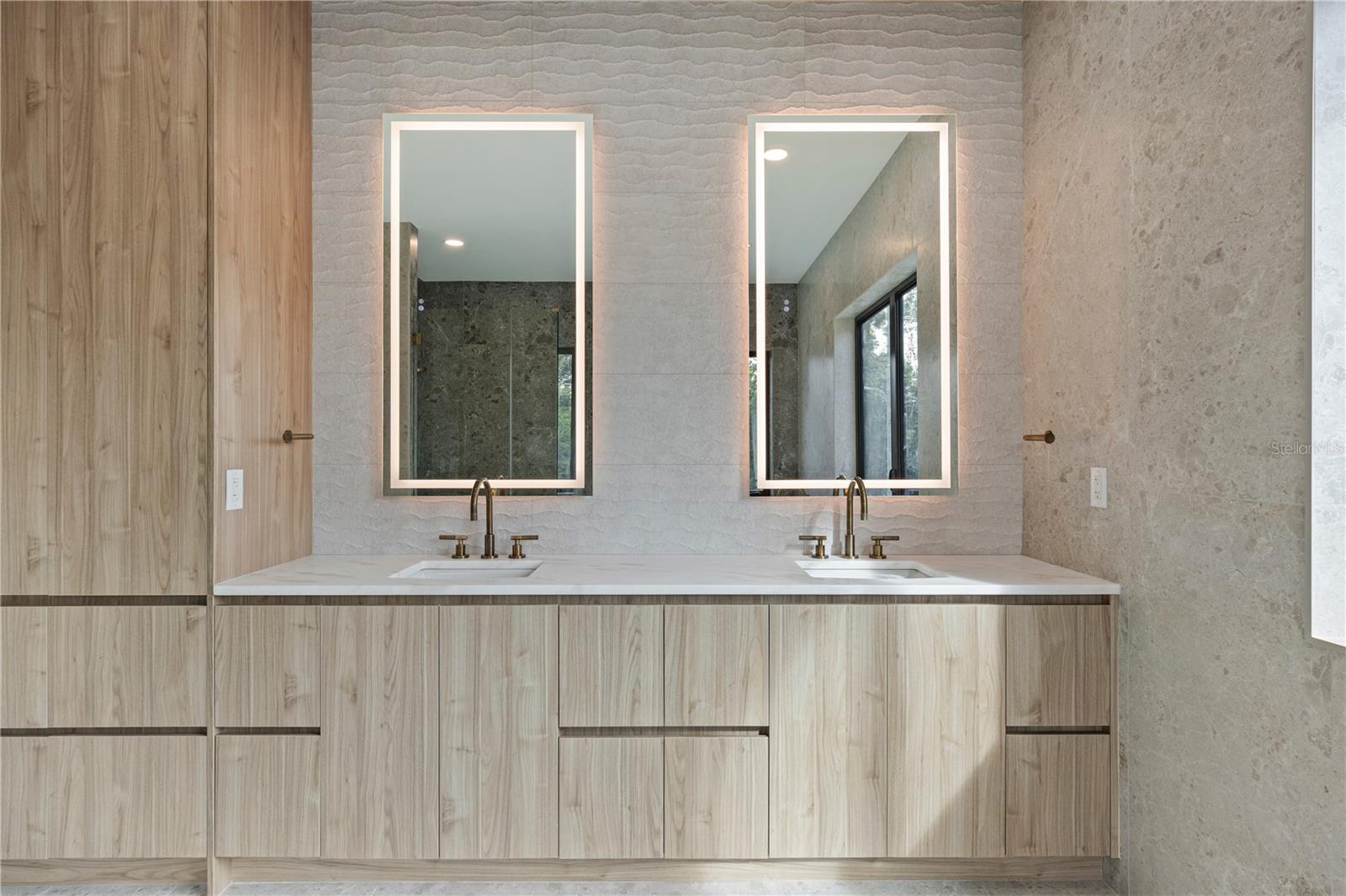 Listing photo id 26 for 7821 3rd Avenue S