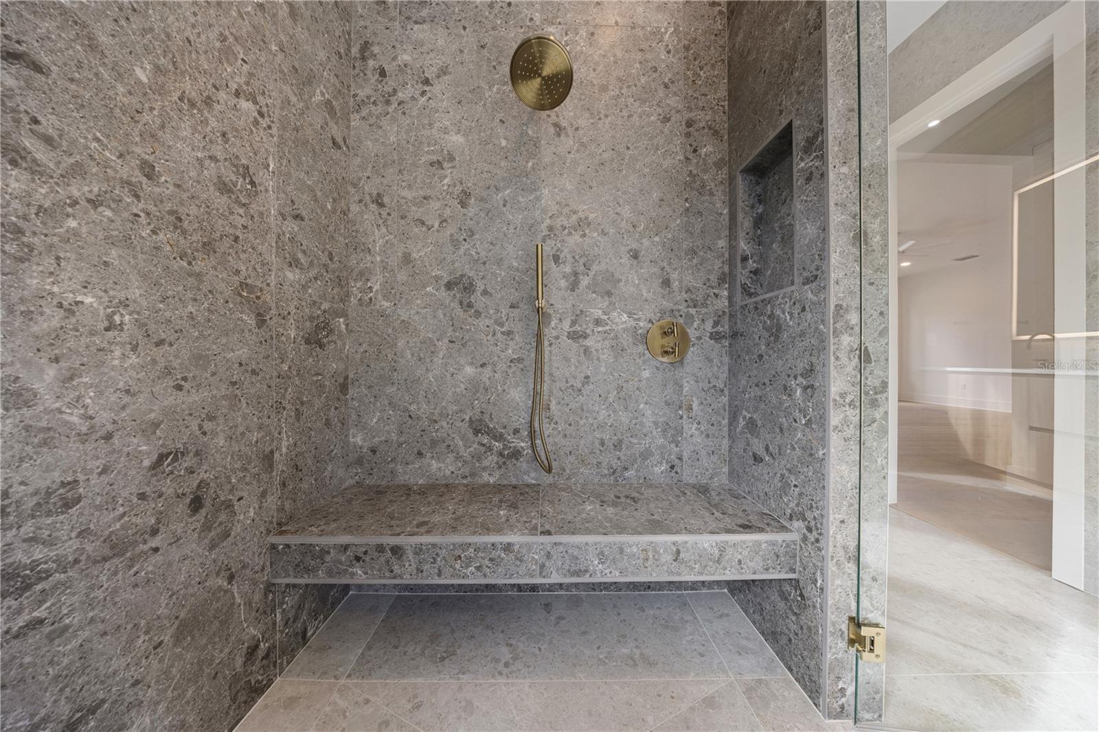 Listing photo id 30 for 7821 3rd Avenue S